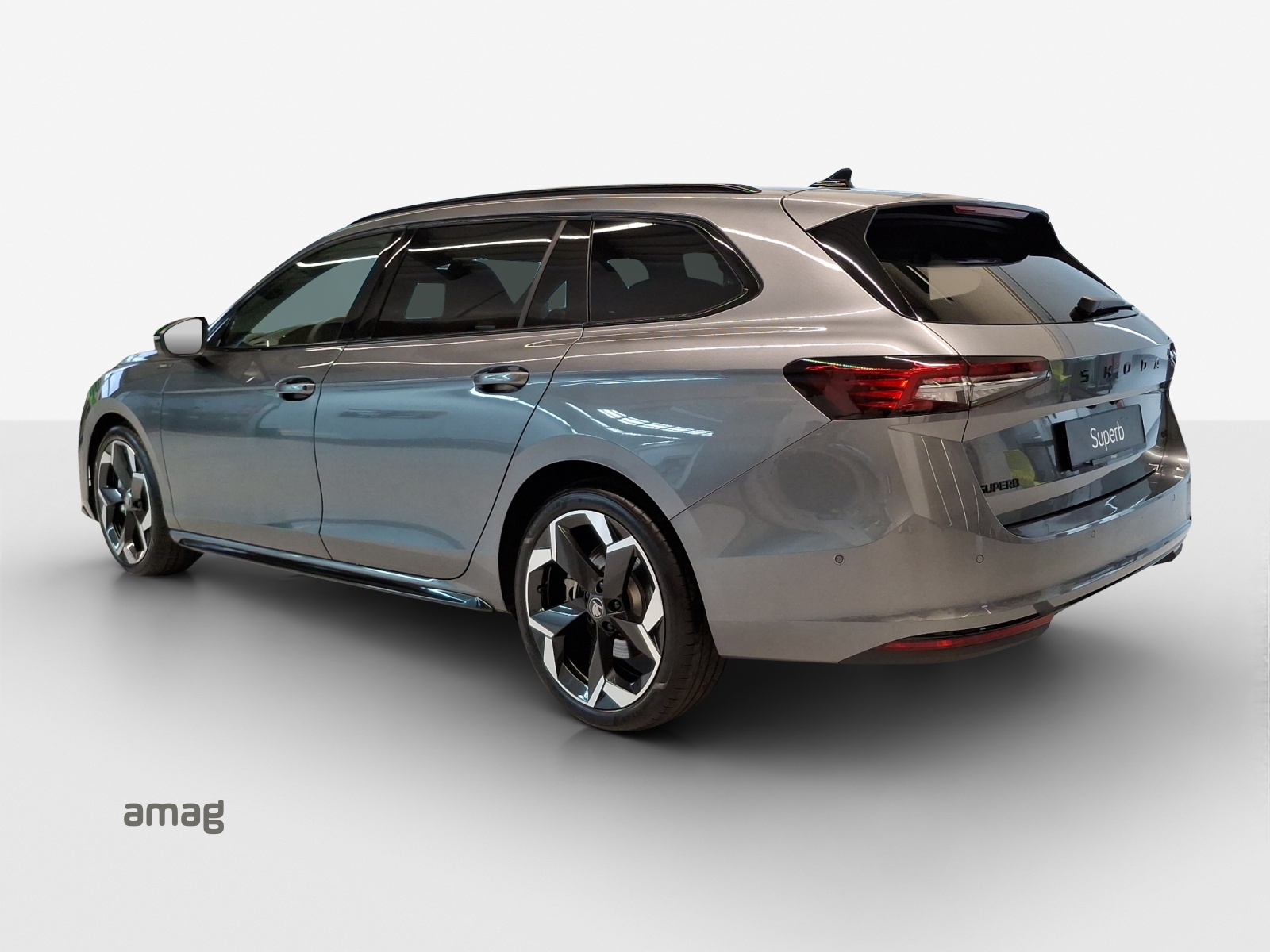 SKODA Superb Combi 2.0 TSI Sportline 4x4 DSG-image-2