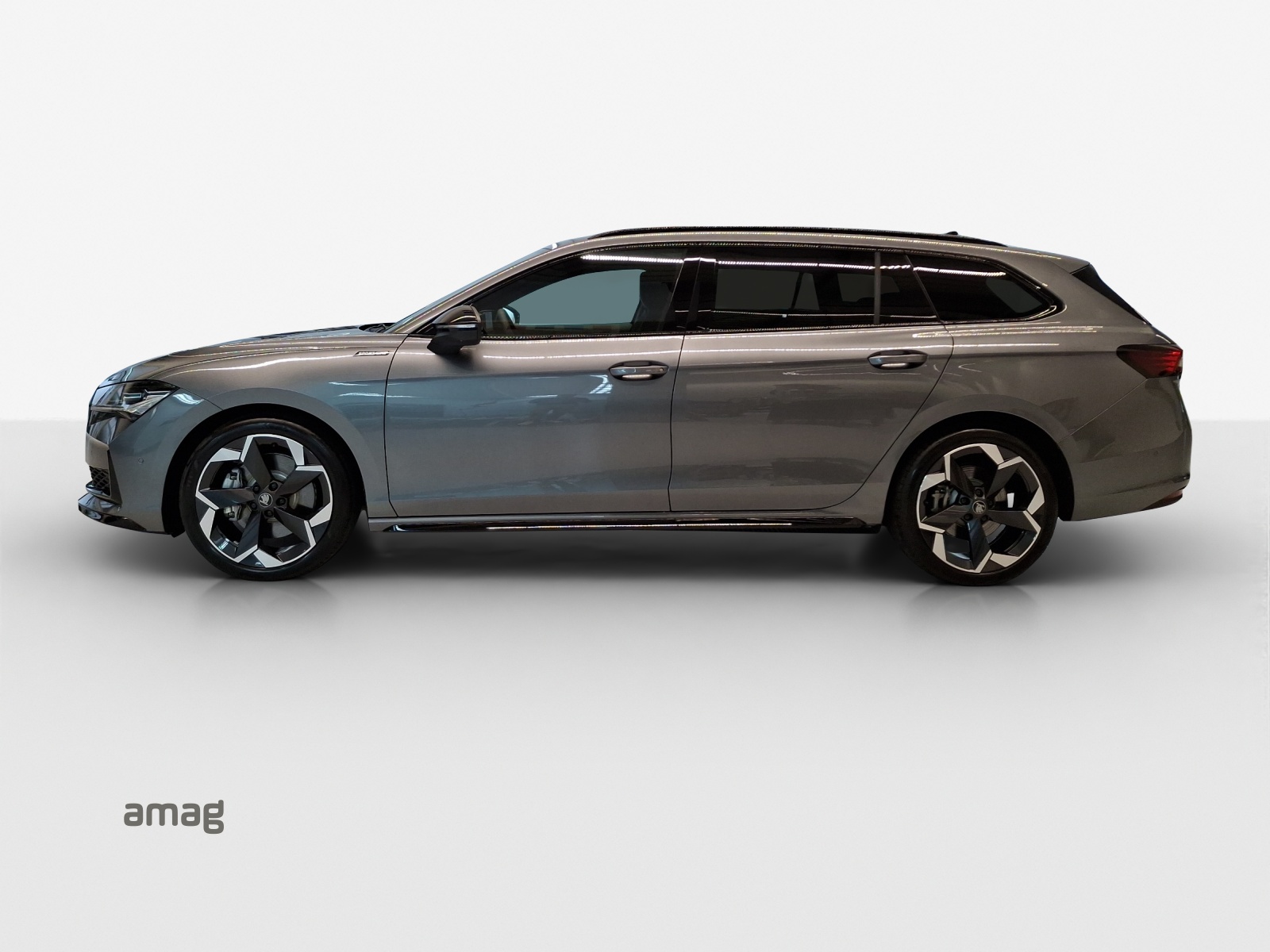 SKODA Superb Combi 2.0 TSI Sportline 4x4 DSG-image-1