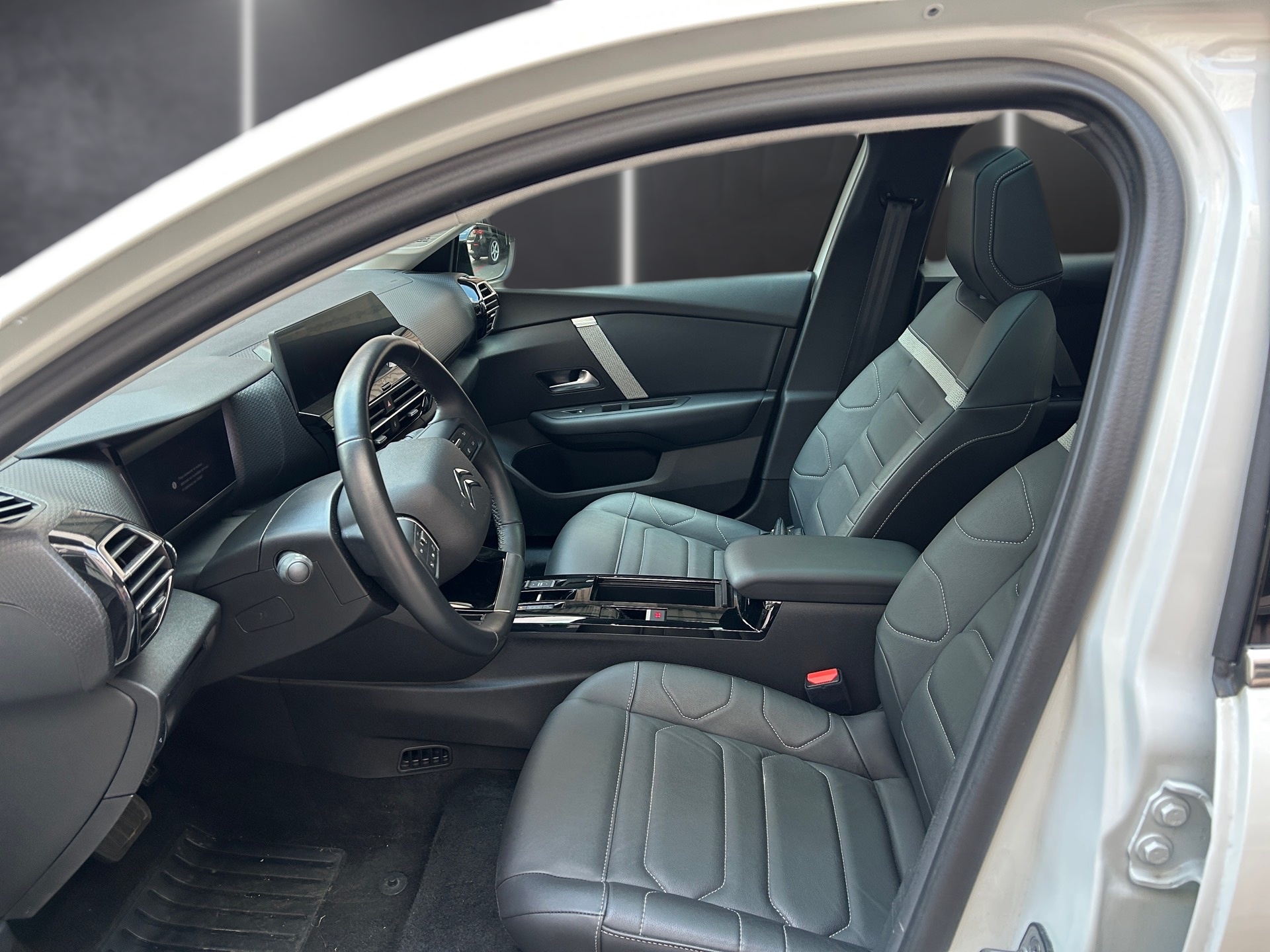 CITROEN C4 X 100 kW Shine-image-6