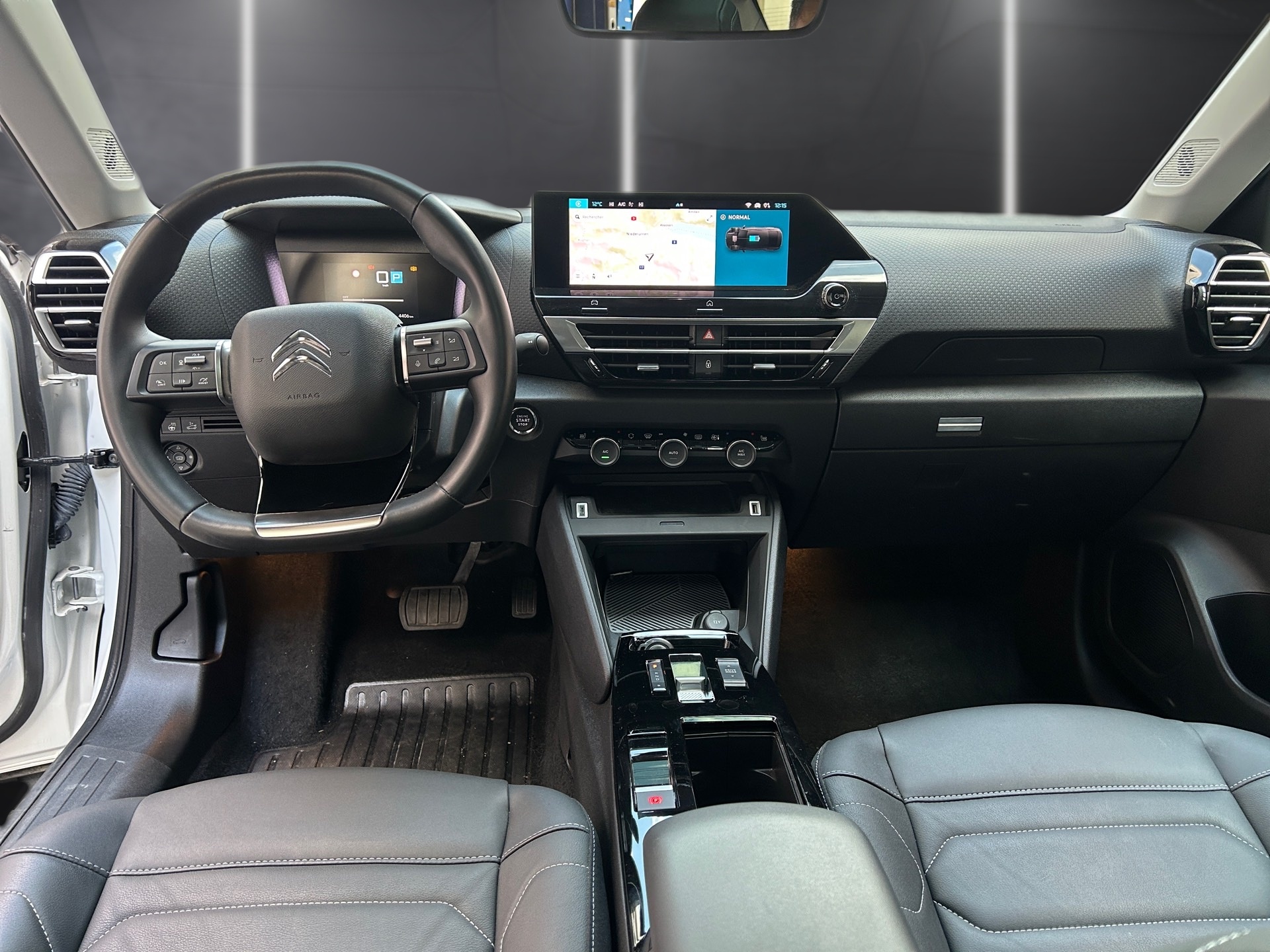 CITROEN C4 X 100 kW Shine-image-9