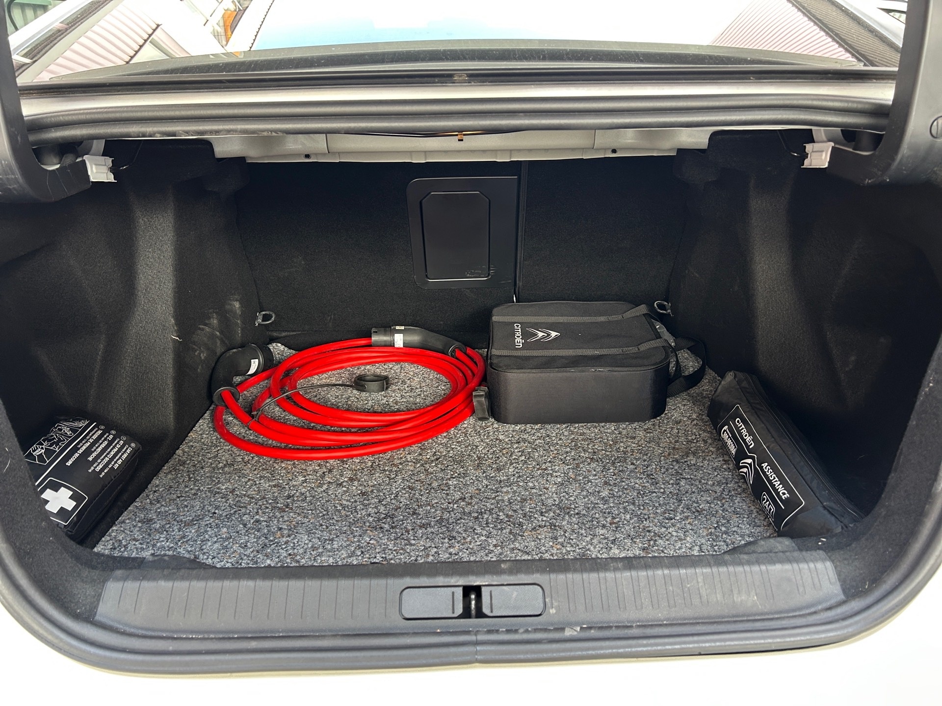 CITROEN C4 X 100 kW Shine-image-11