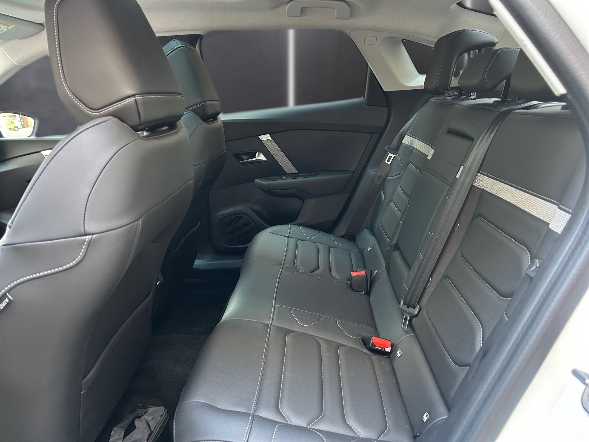 CITROEN C4 X 100 kW Shine-image-10