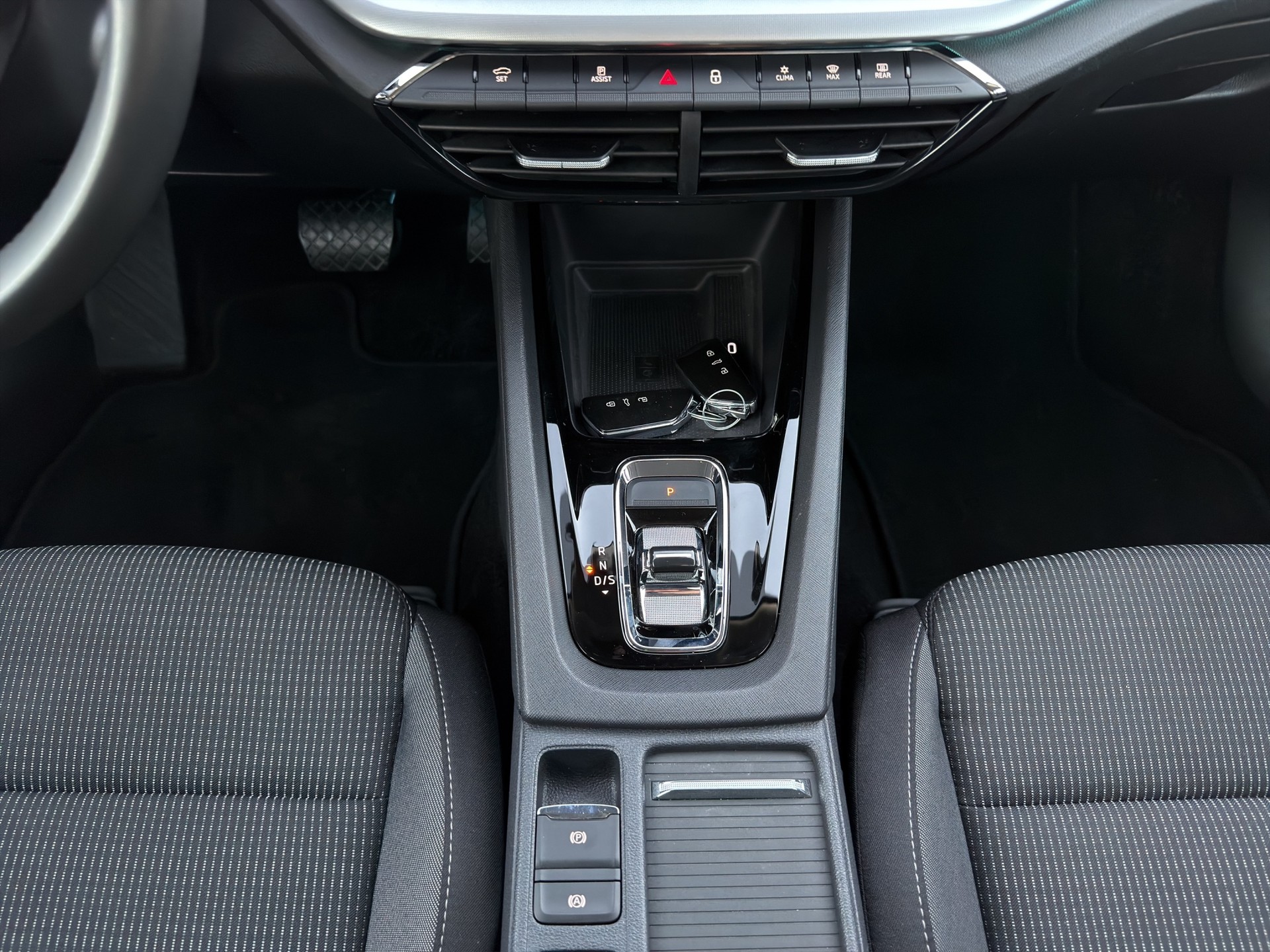 SKODA Octavia Combi 1.0 TSI mHEV DSG Ambition-image-15