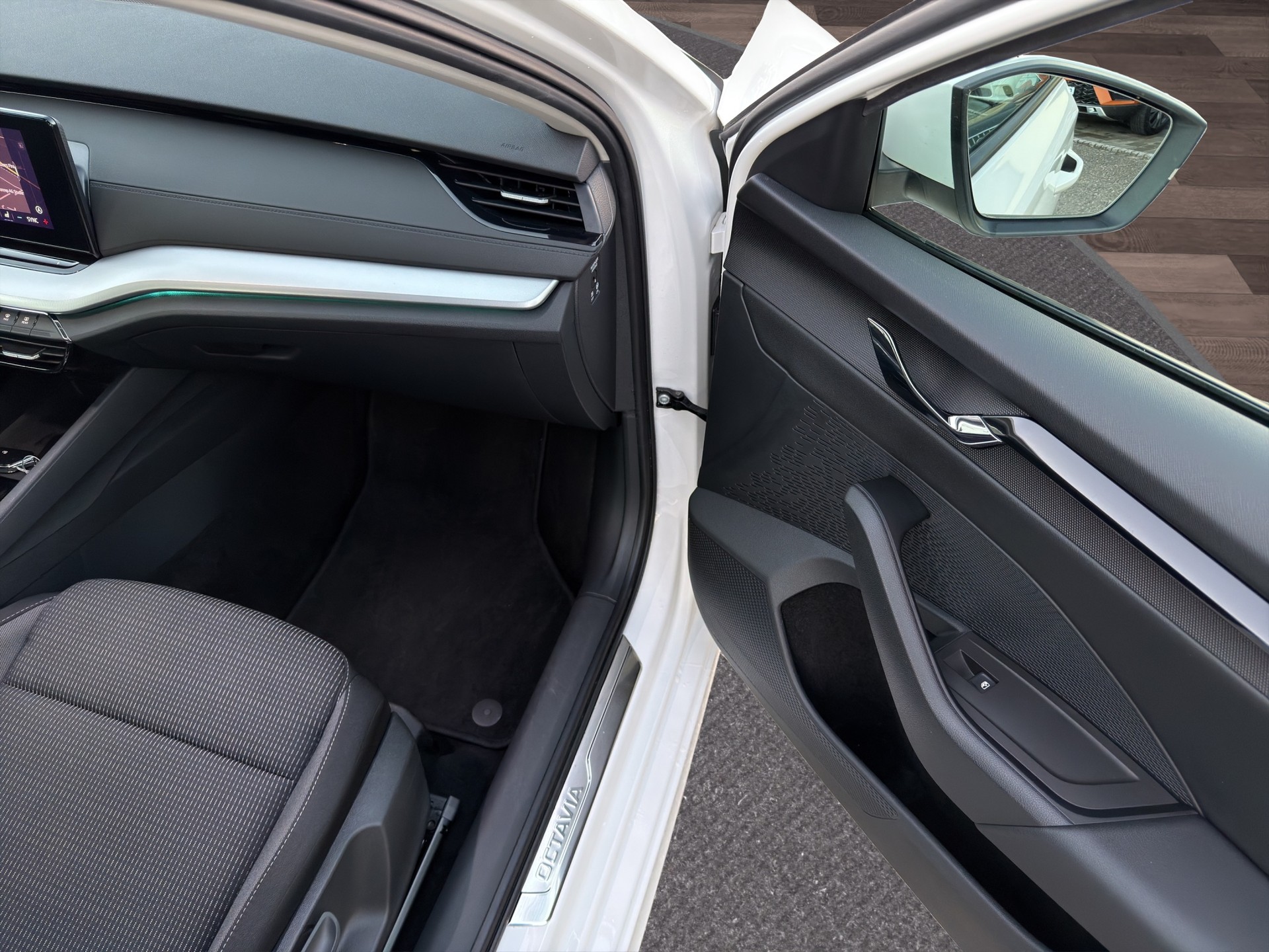 SKODA Octavia Combi 1.0 TSI mHEV DSG Ambition-image-20