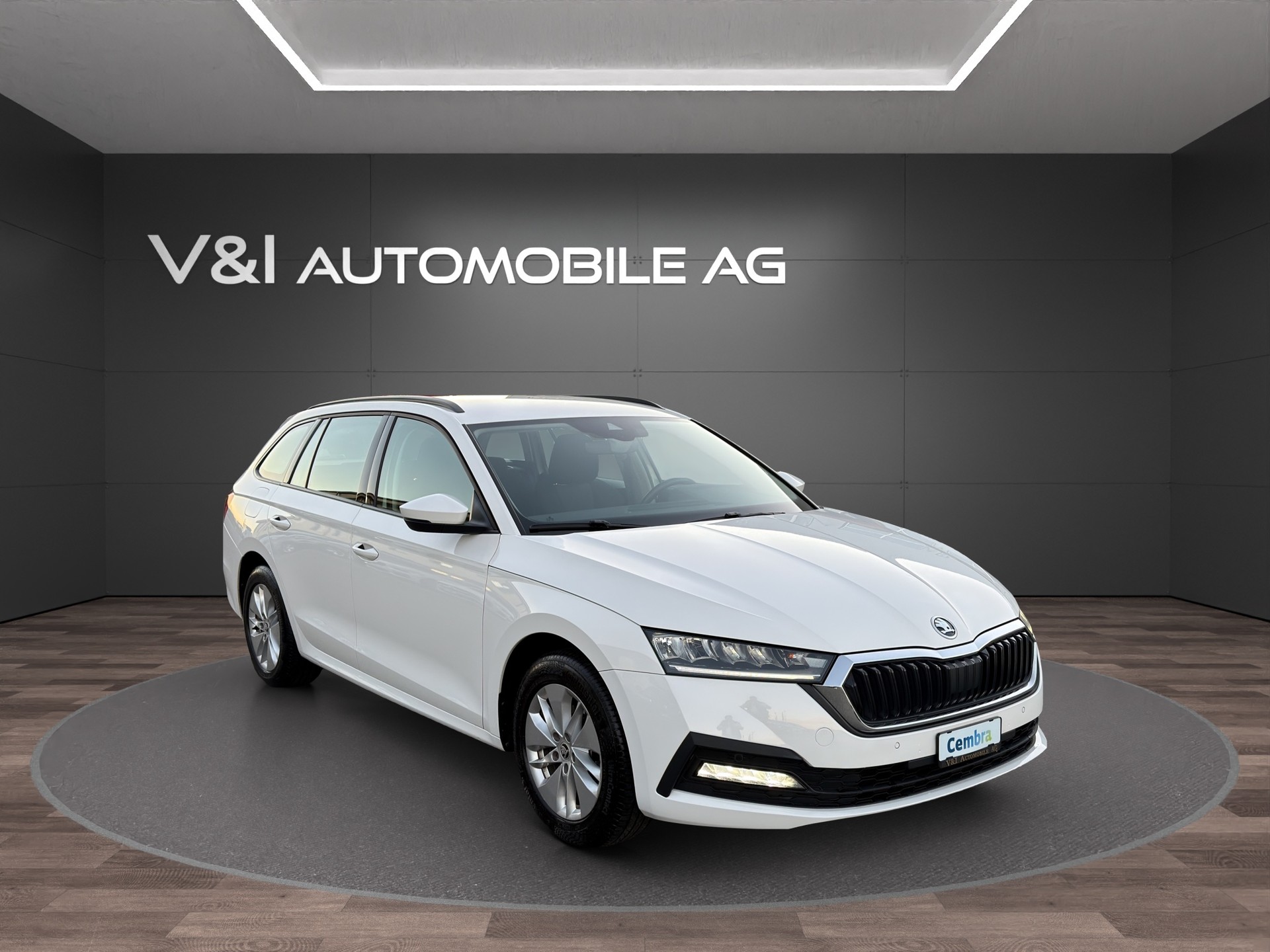 SKODA Octavia Combi 1.0 TSI mHEV DSG Ambition-image-1