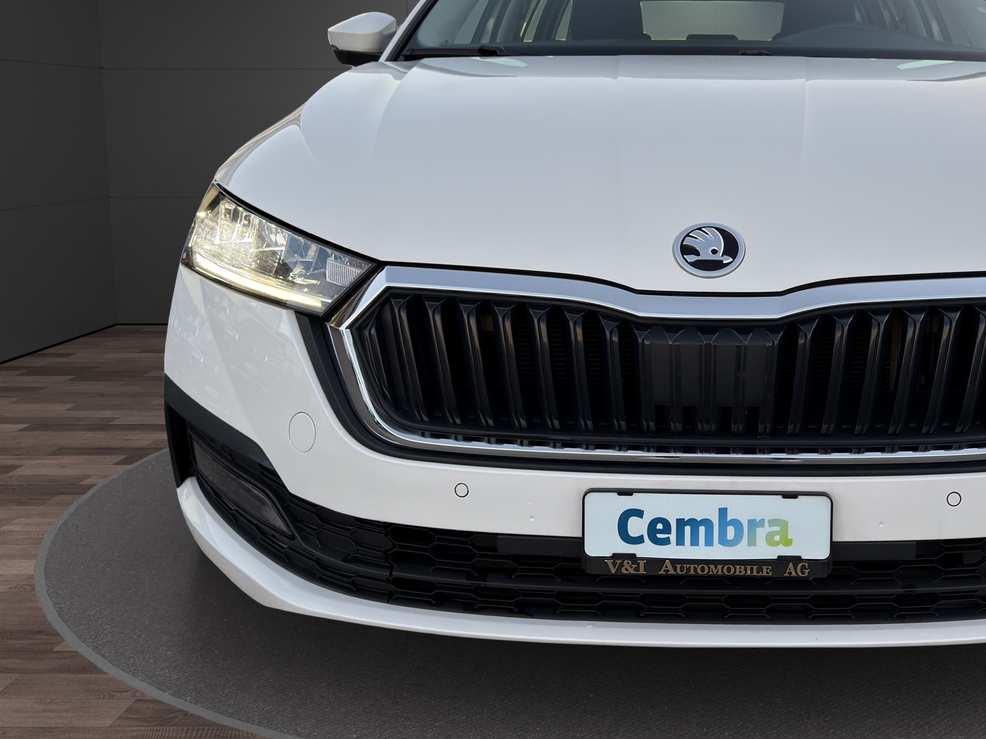 SKODA Octavia Combi 1.0 TSI mHEV DSG Ambition-image-8