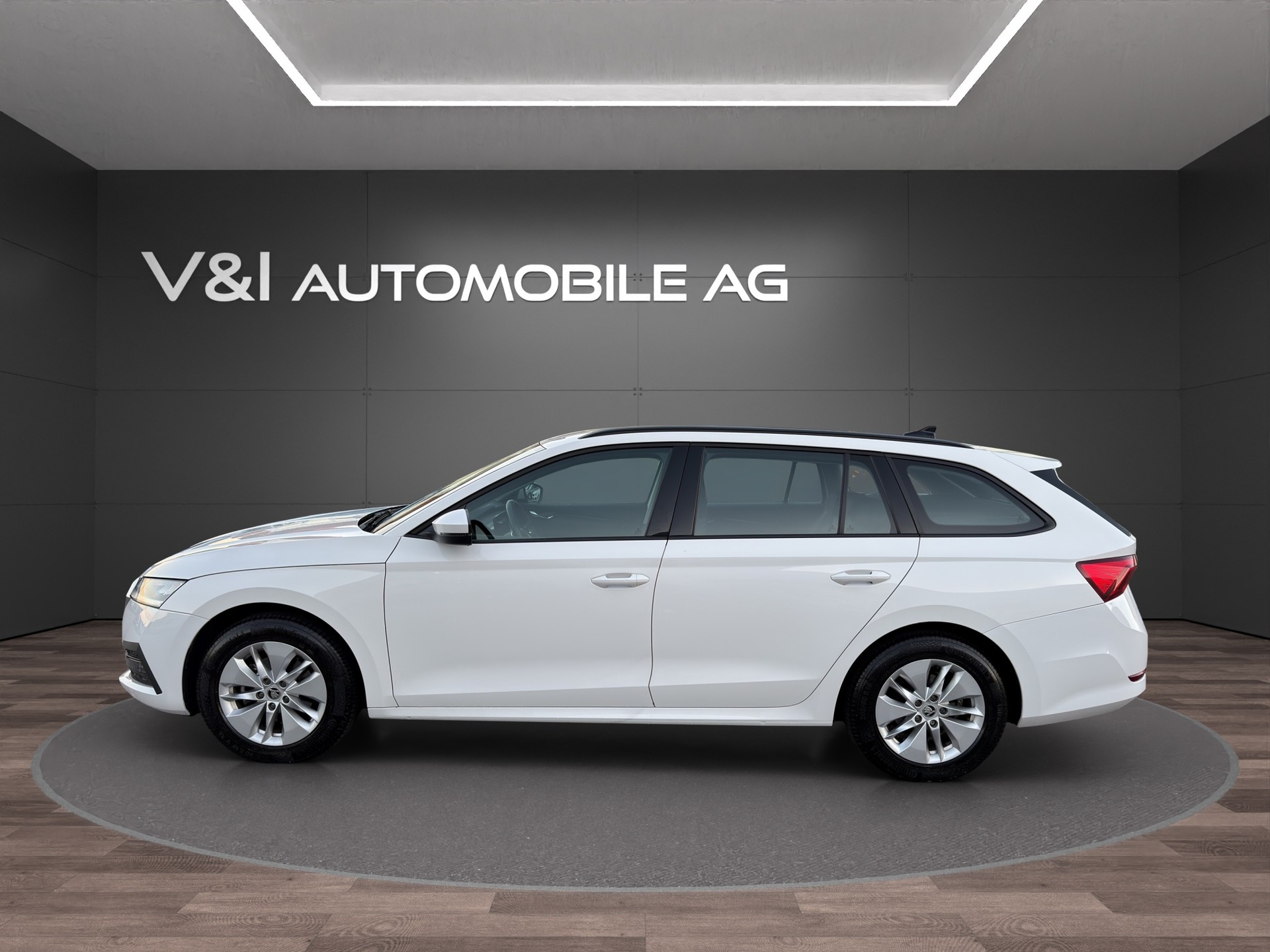 SKODA Octavia Combi 1.0 TSI mHEV DSG Ambition-image-6