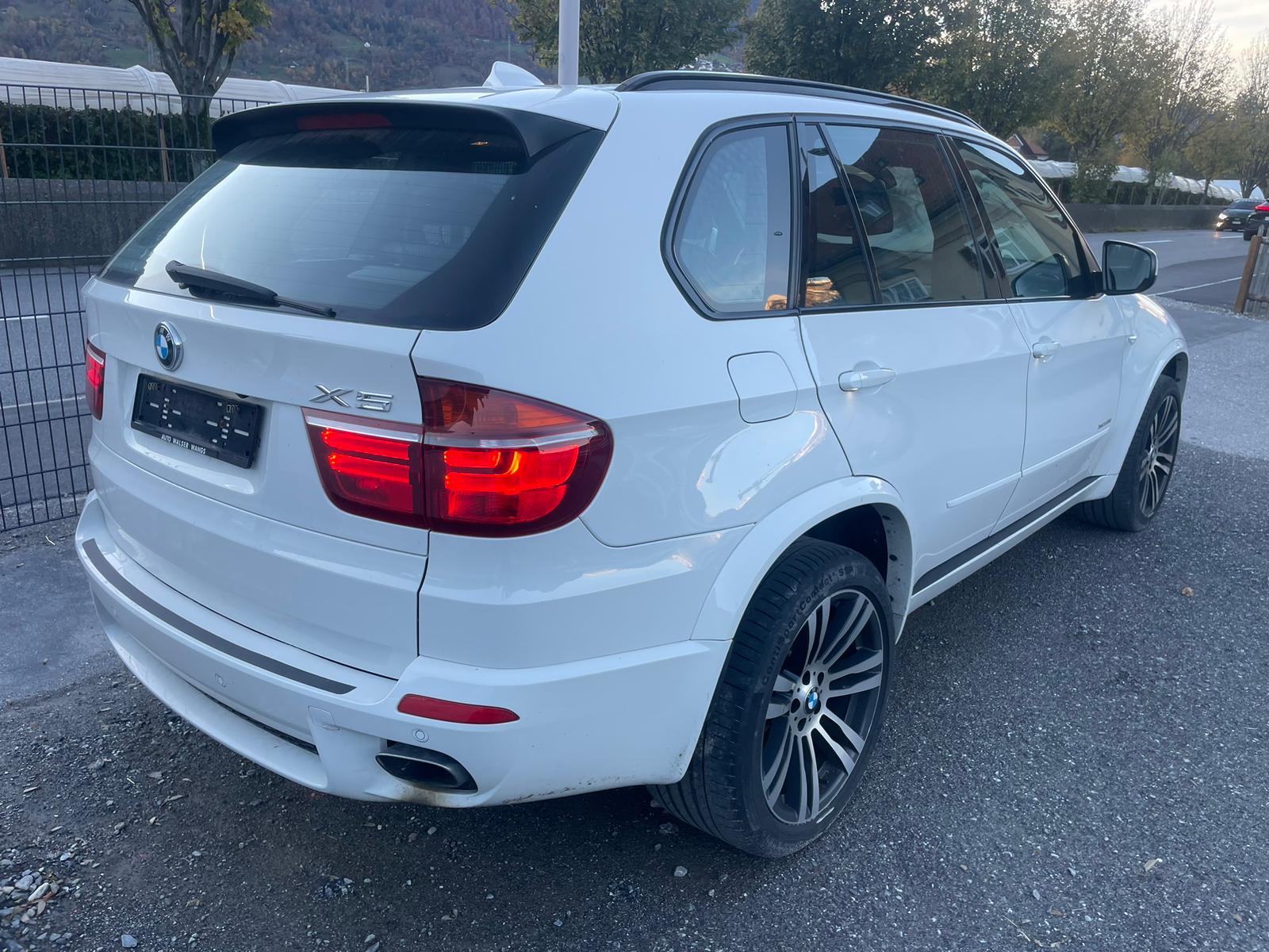 BMW X5 xDrive 40d Steptronic-image-11