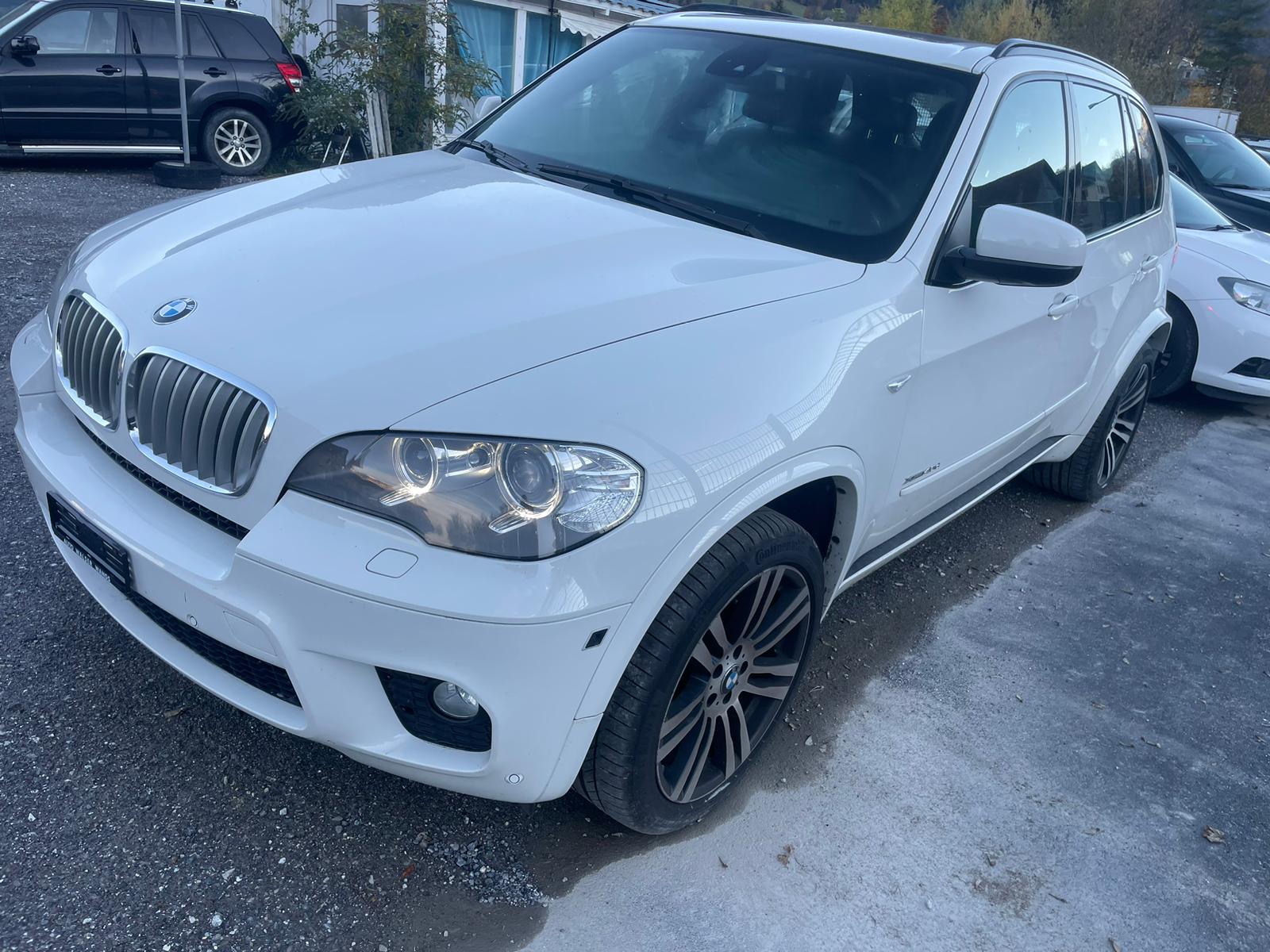 BMW X5 xDrive 40d Steptronic-image-12