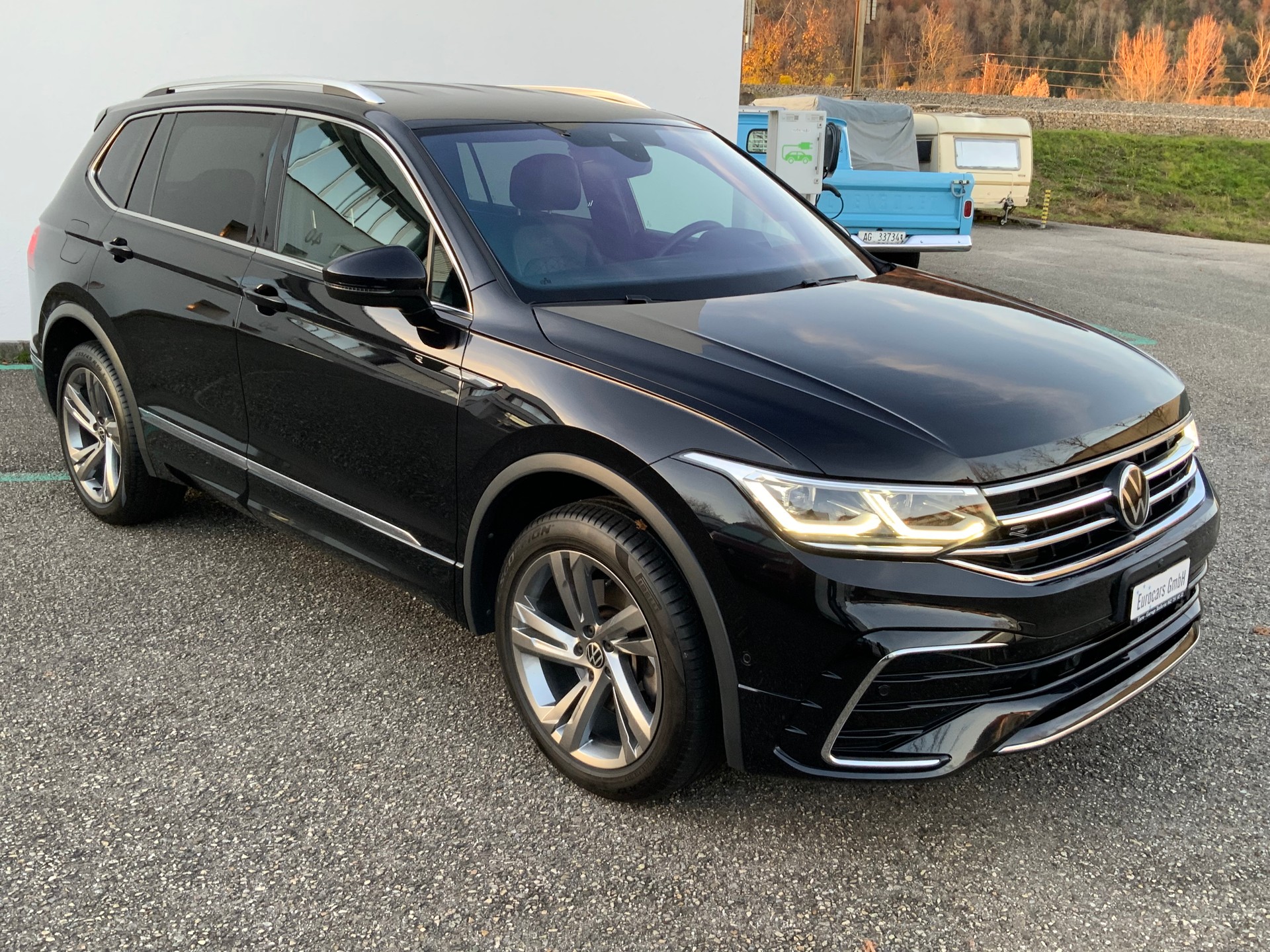 VW Tiguan Allspace 2.0 TDI SCR R-Line 4Motion DSG-image-2