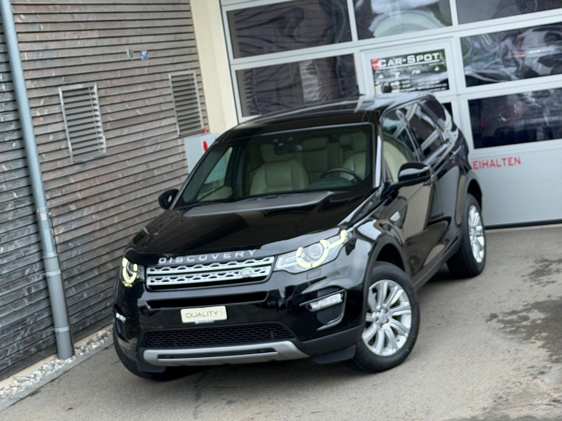 LAND ROVER Discovery Sport 2.0 TD4 HSE AT9