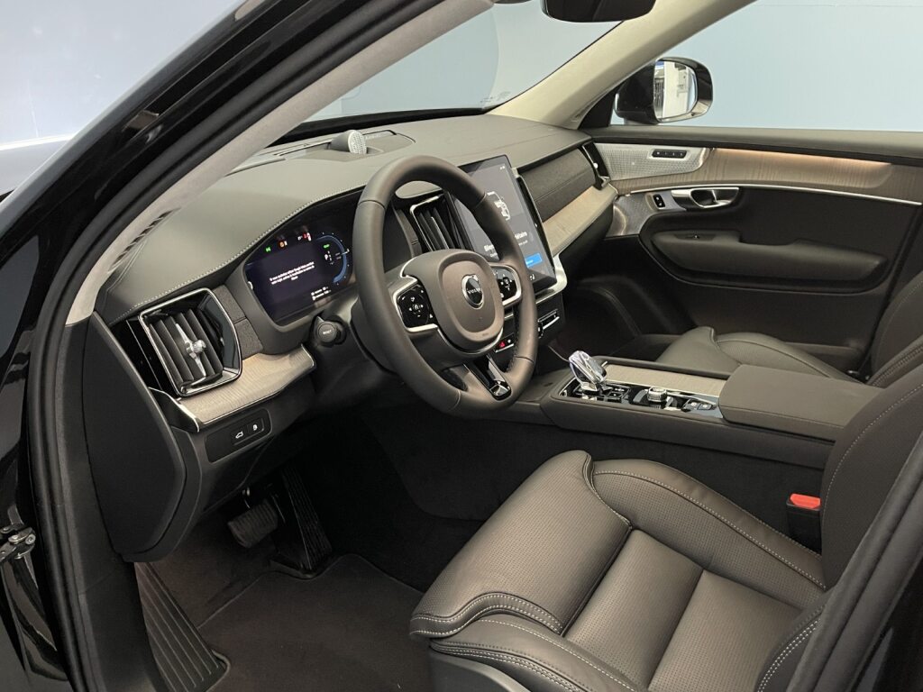 VOLVO XC90 2.0 T8 TE Ultra Dark eAWD-image-11