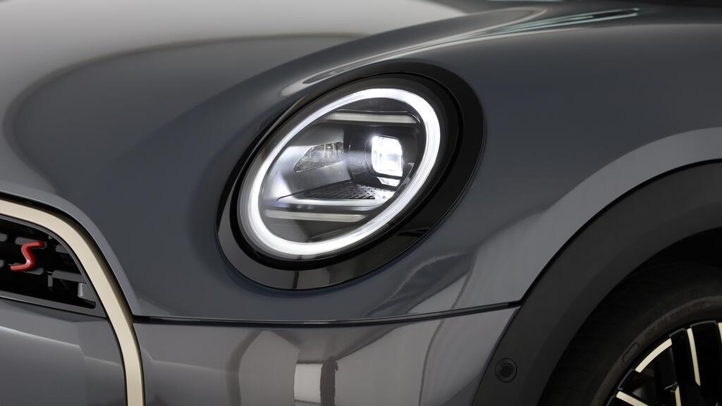 MINI Cooper S Cabrio-image-14