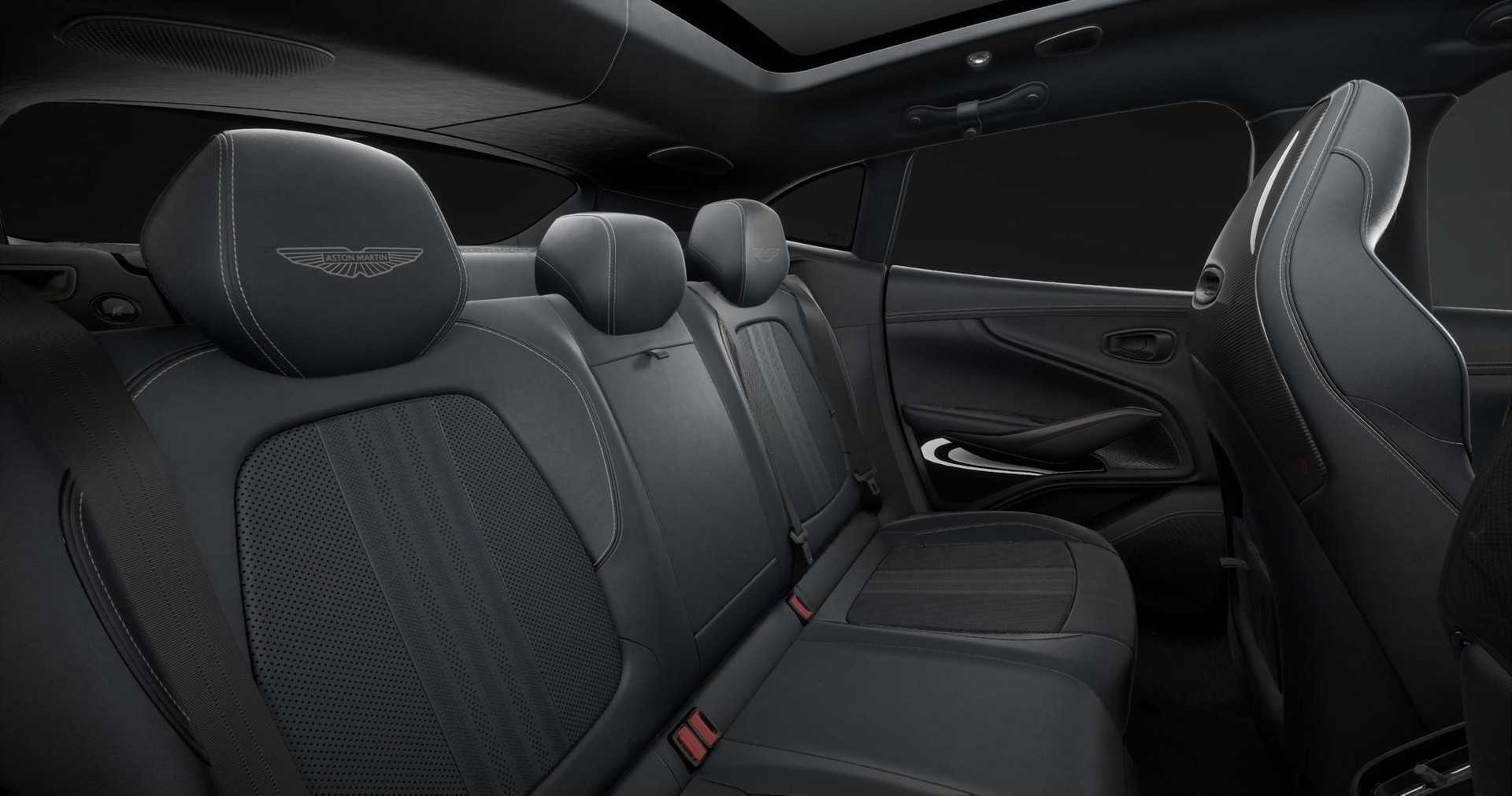 ASTON MARTIN DBX 707 4.0 V8 Bi-Turbo-image-7