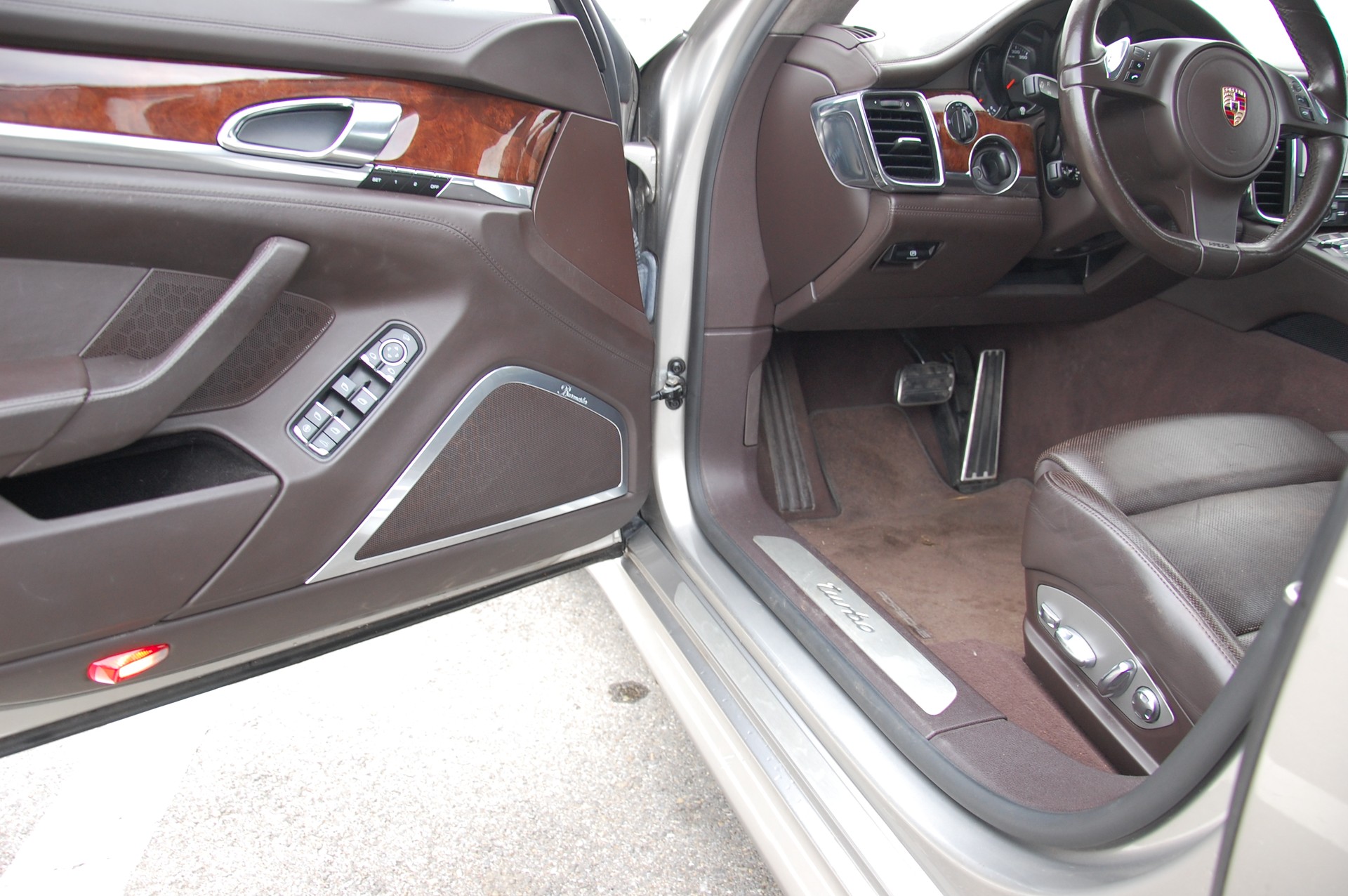 PORSCHE Panamera Turbo 4.8 PDK-image-11