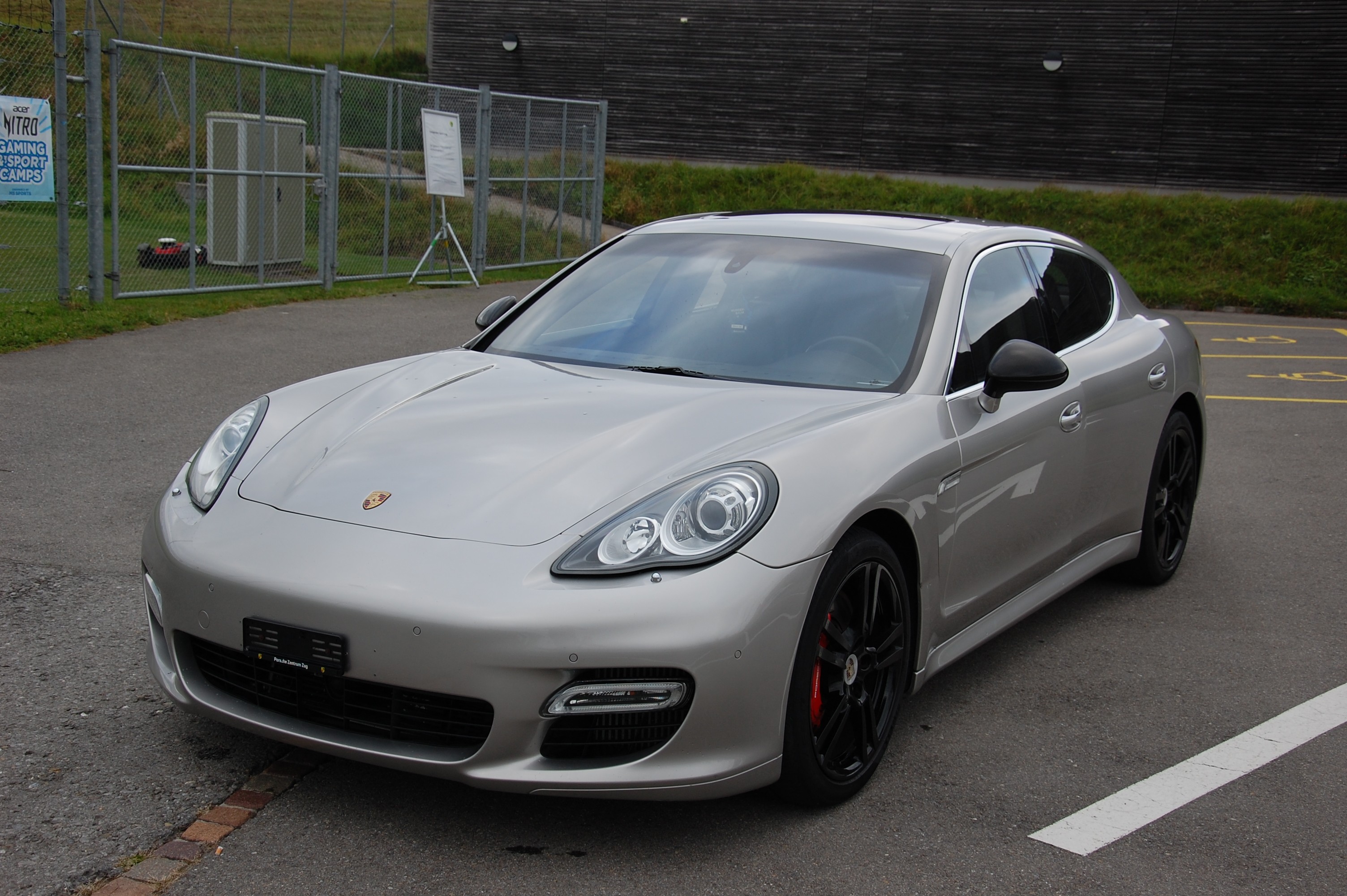 Car photo