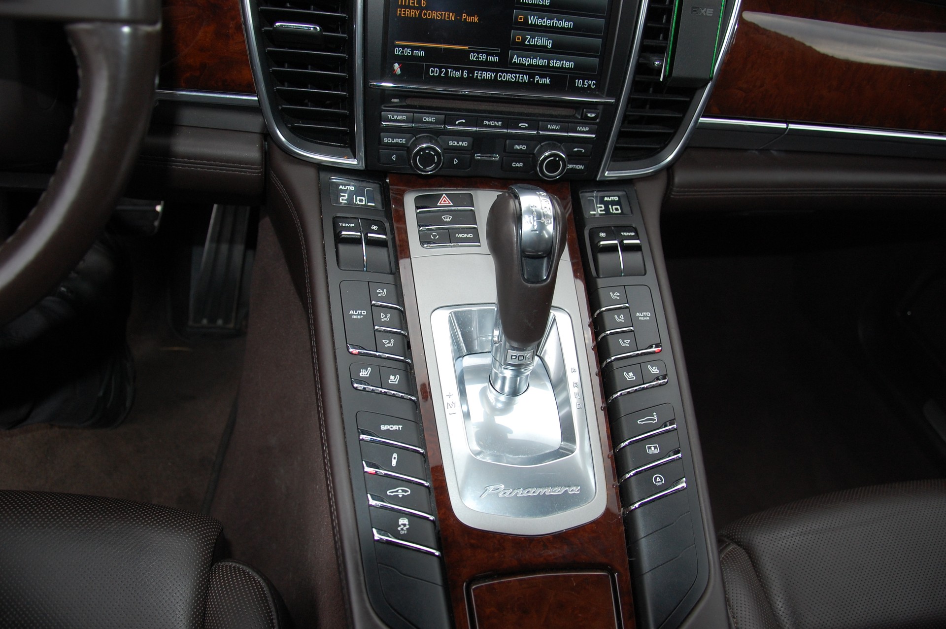 PORSCHE Panamera Turbo 4.8 PDK-image-13