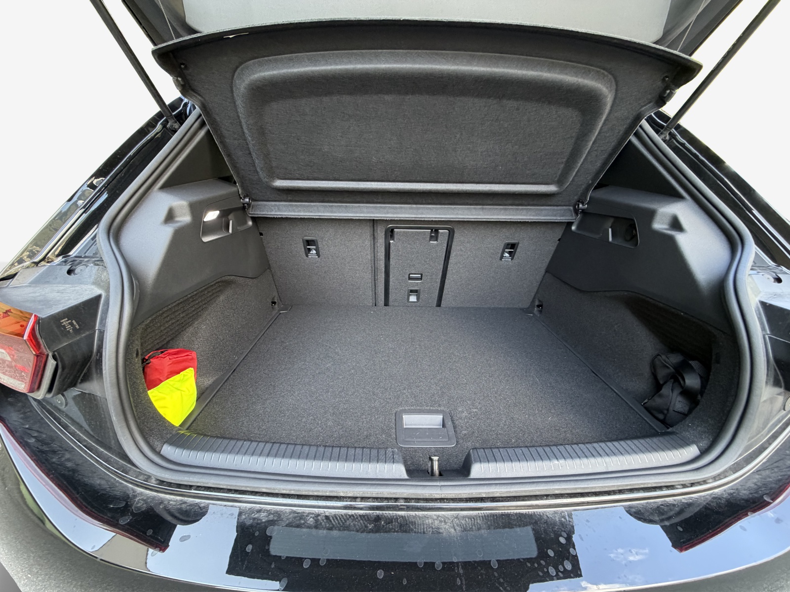 VW ID.3 Pro S 77 kWh Pro S United-image-12