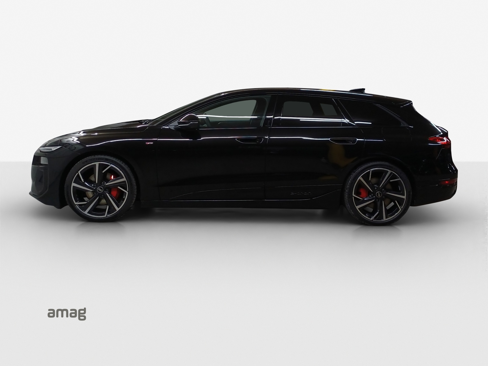 AUDI A6 Avant e-tron quattro-image-1