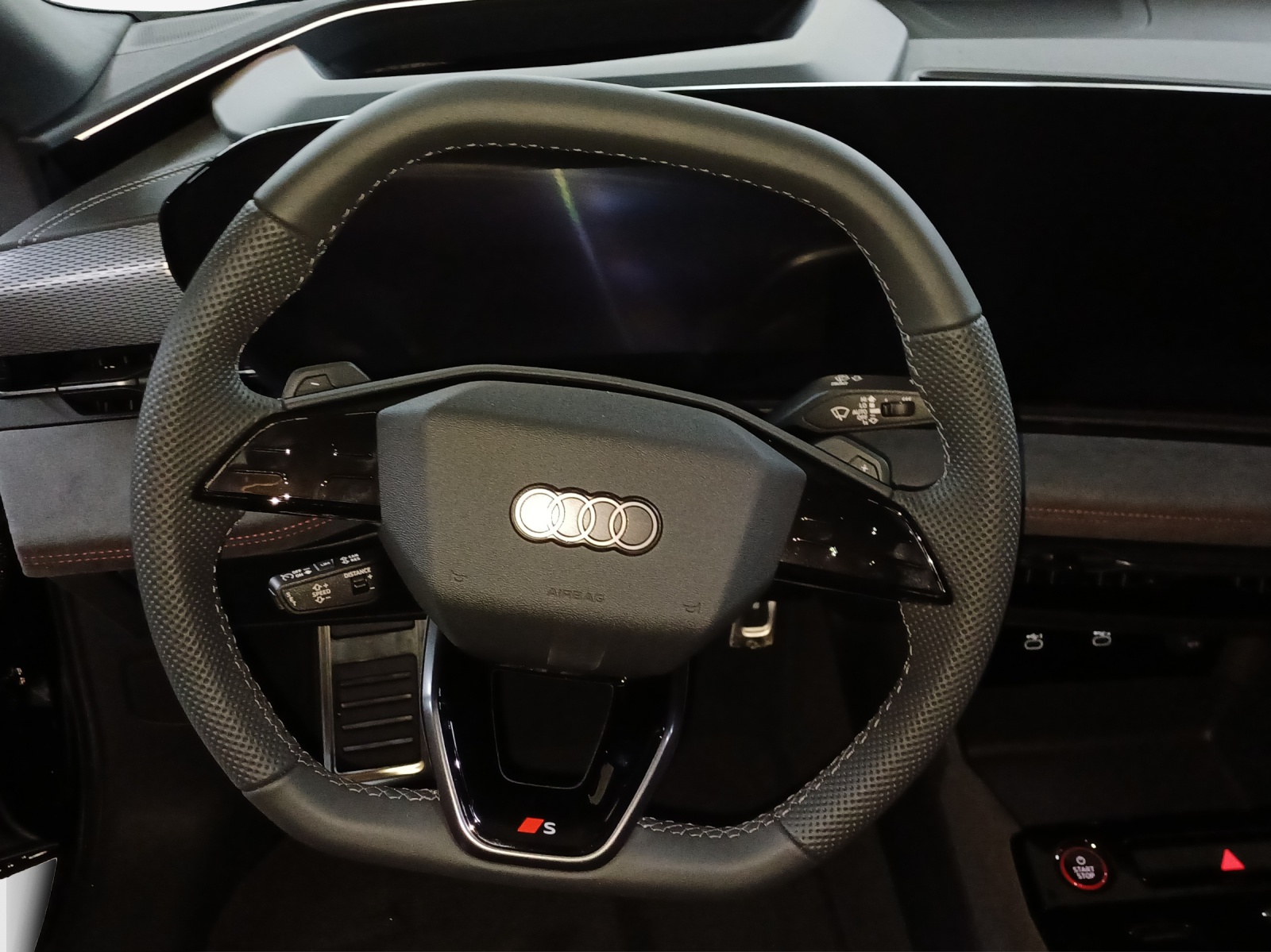AUDI A6 Avant e-tron quattro-image-9