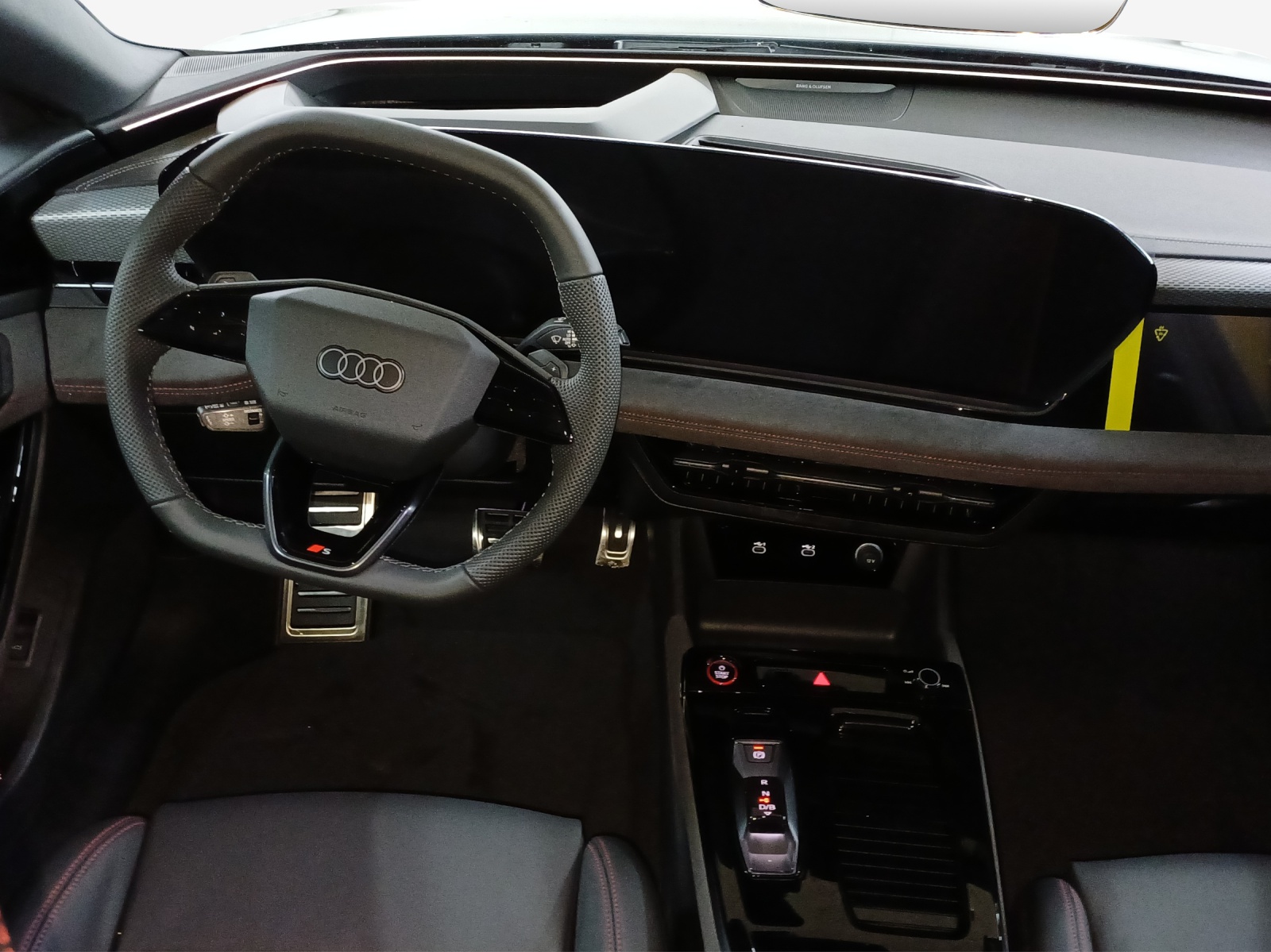 AUDI A6 Avant e-tron quattro-image-8