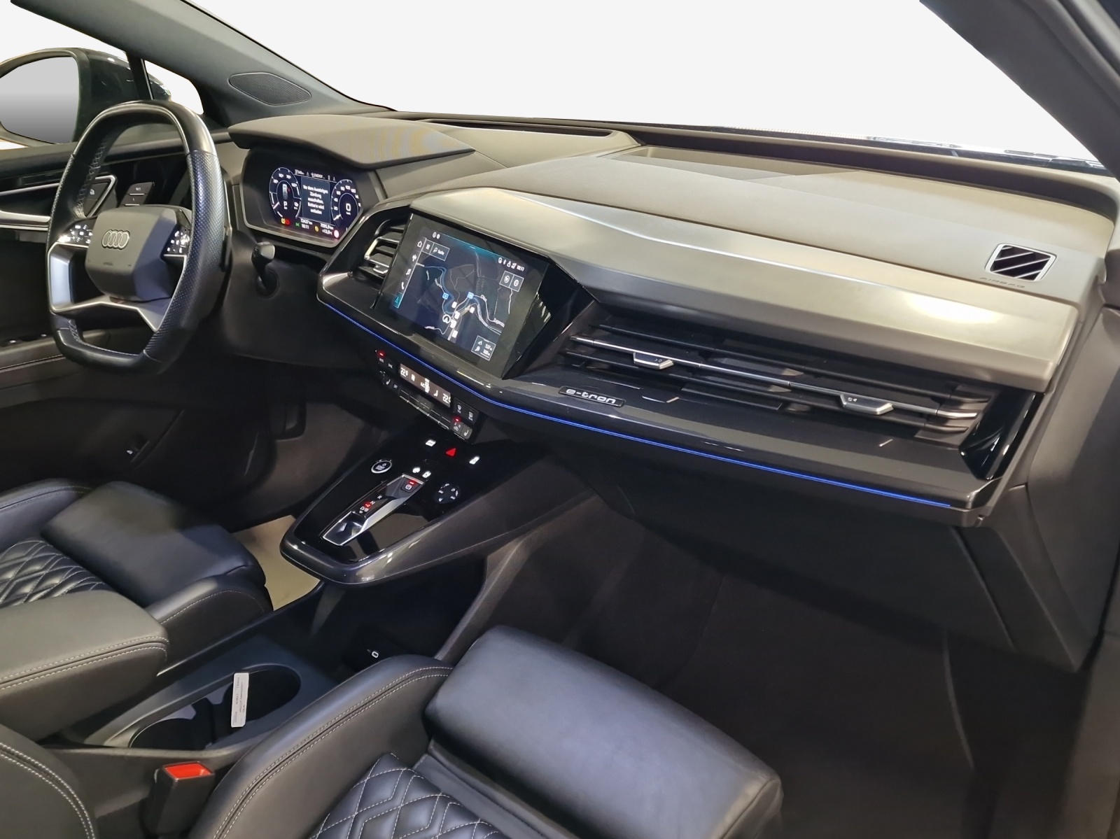 AUDI Q4 Sportback e-tron 50 quattro-image-14