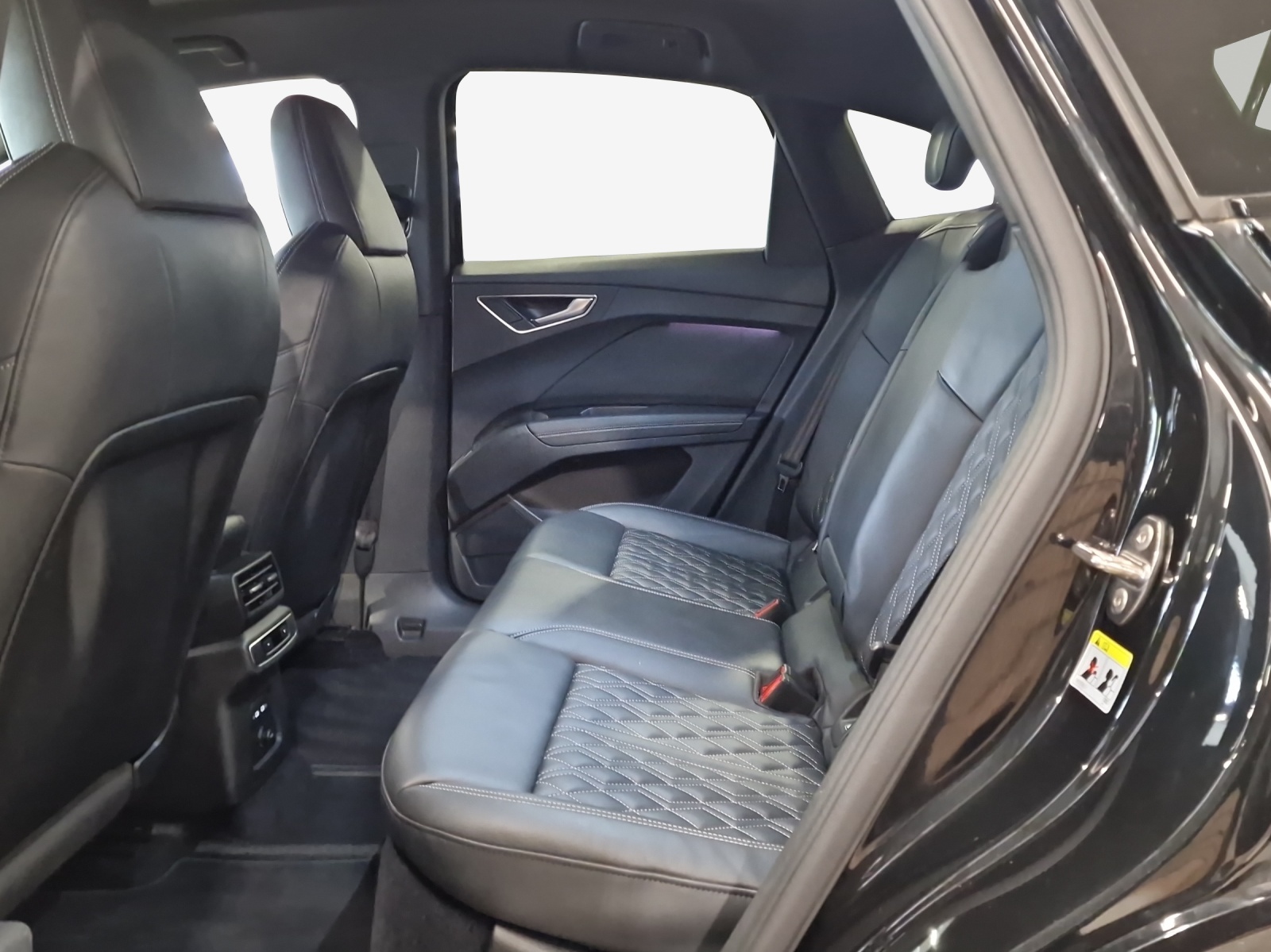 AUDI Q4 Sportback e-tron 50 quattro-image-12