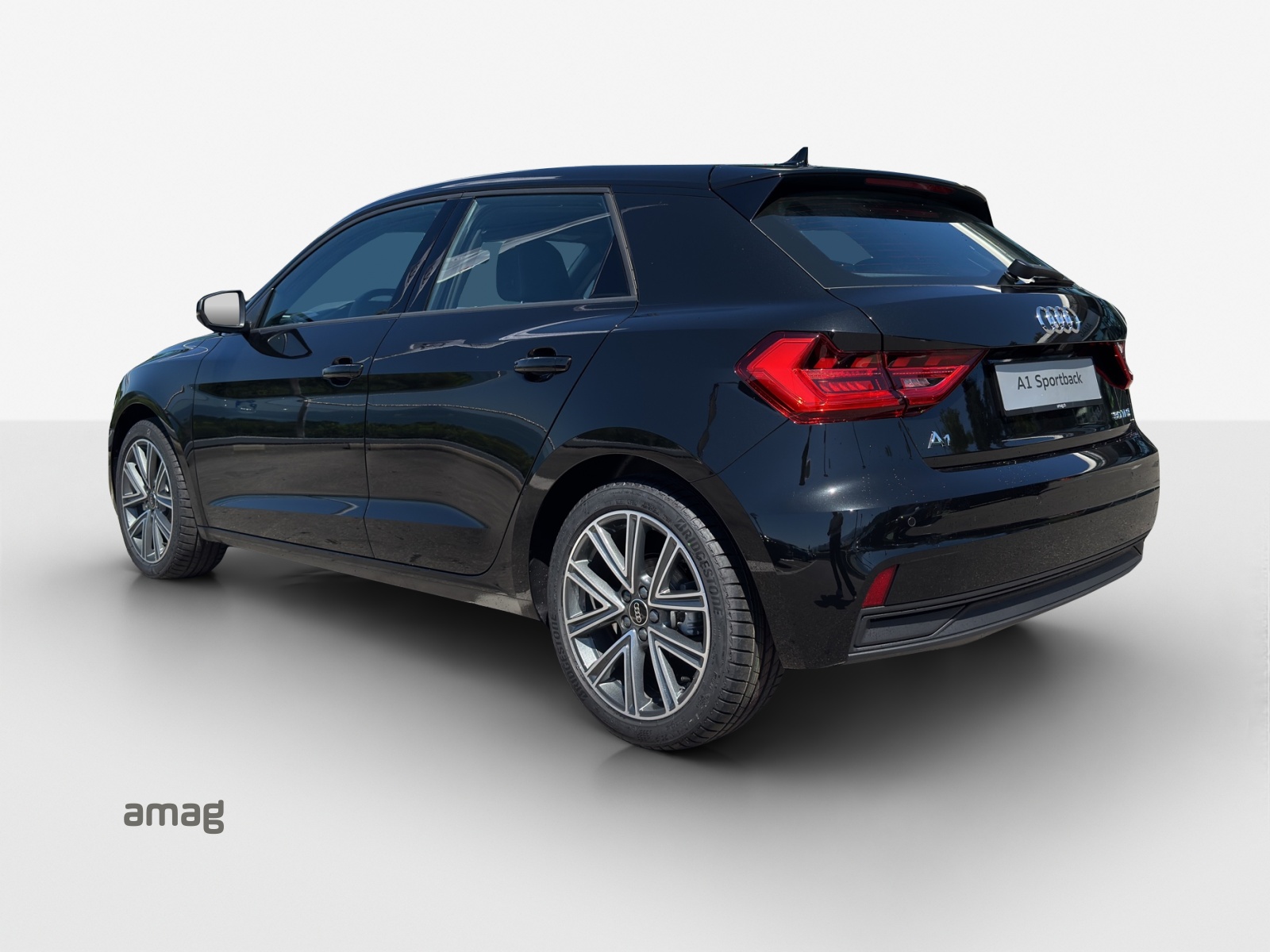 AUDI A1 Sportback 30 TFSI Attraction S-tronic-image-2