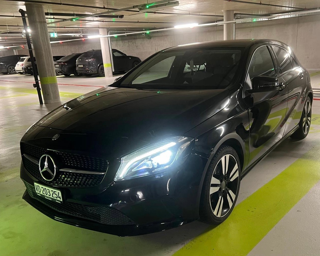 MERCEDES-BENZ A 180 Night Star-image-0