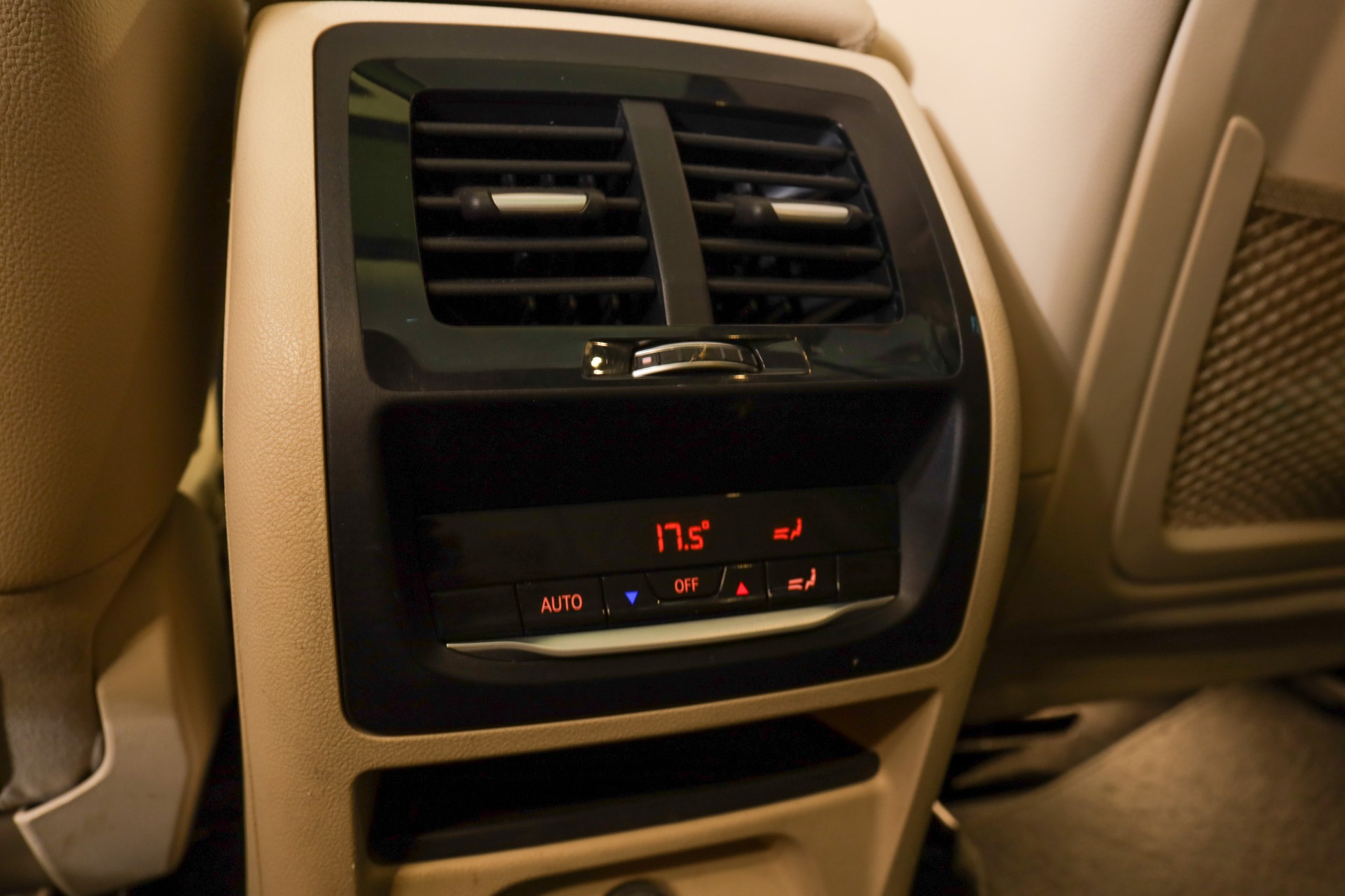 BMW X3 xDrive 20i Steptronic-image-17