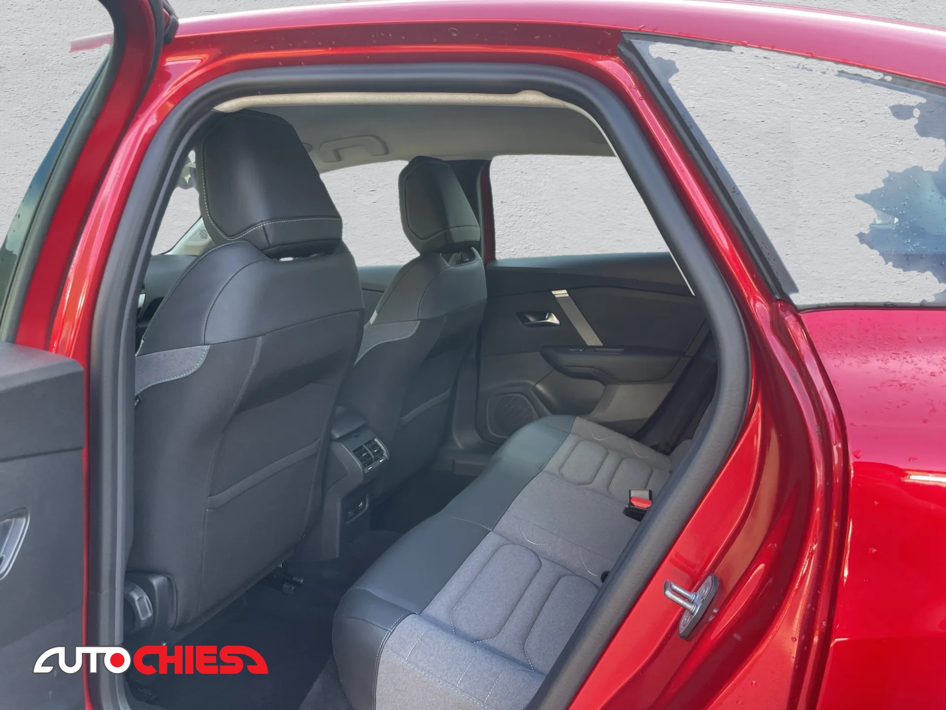 CITROEN e-C4 Swiss Edition-image-10