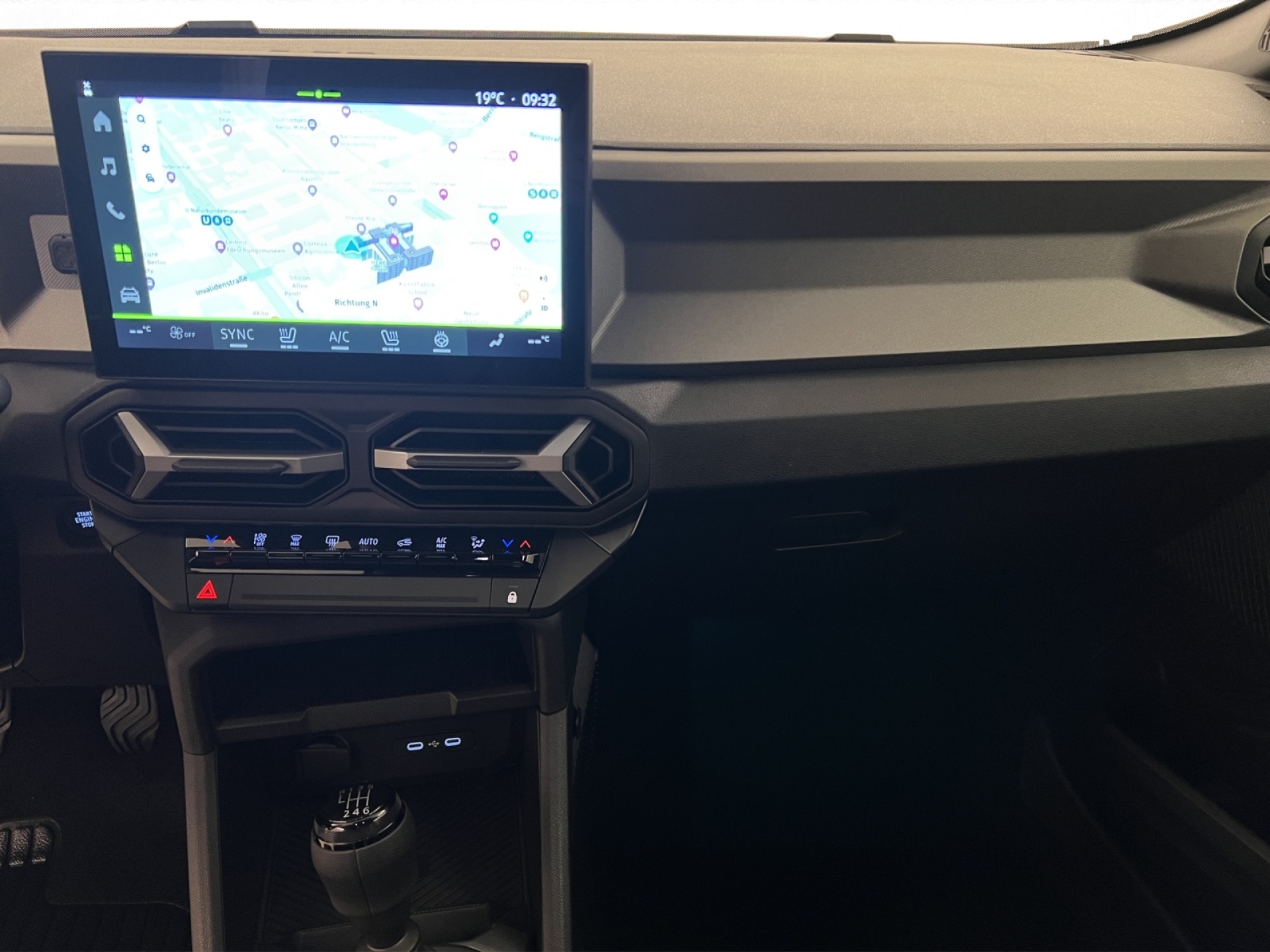 DACIA Bigster 1.2 TCe Journey-image-7