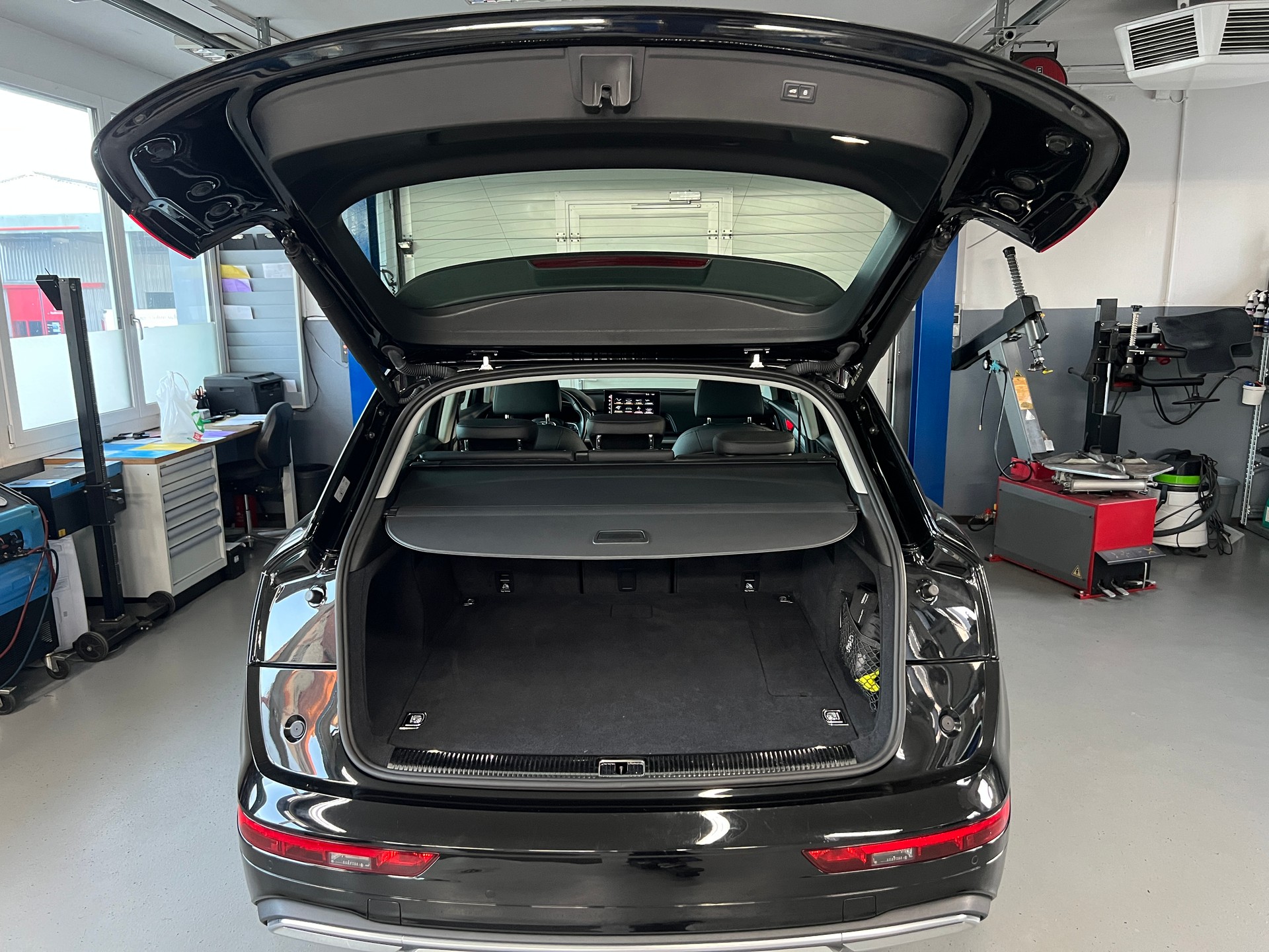 AUDI Q5 50 TFSI e PHEV quattro S-tronic-image-4