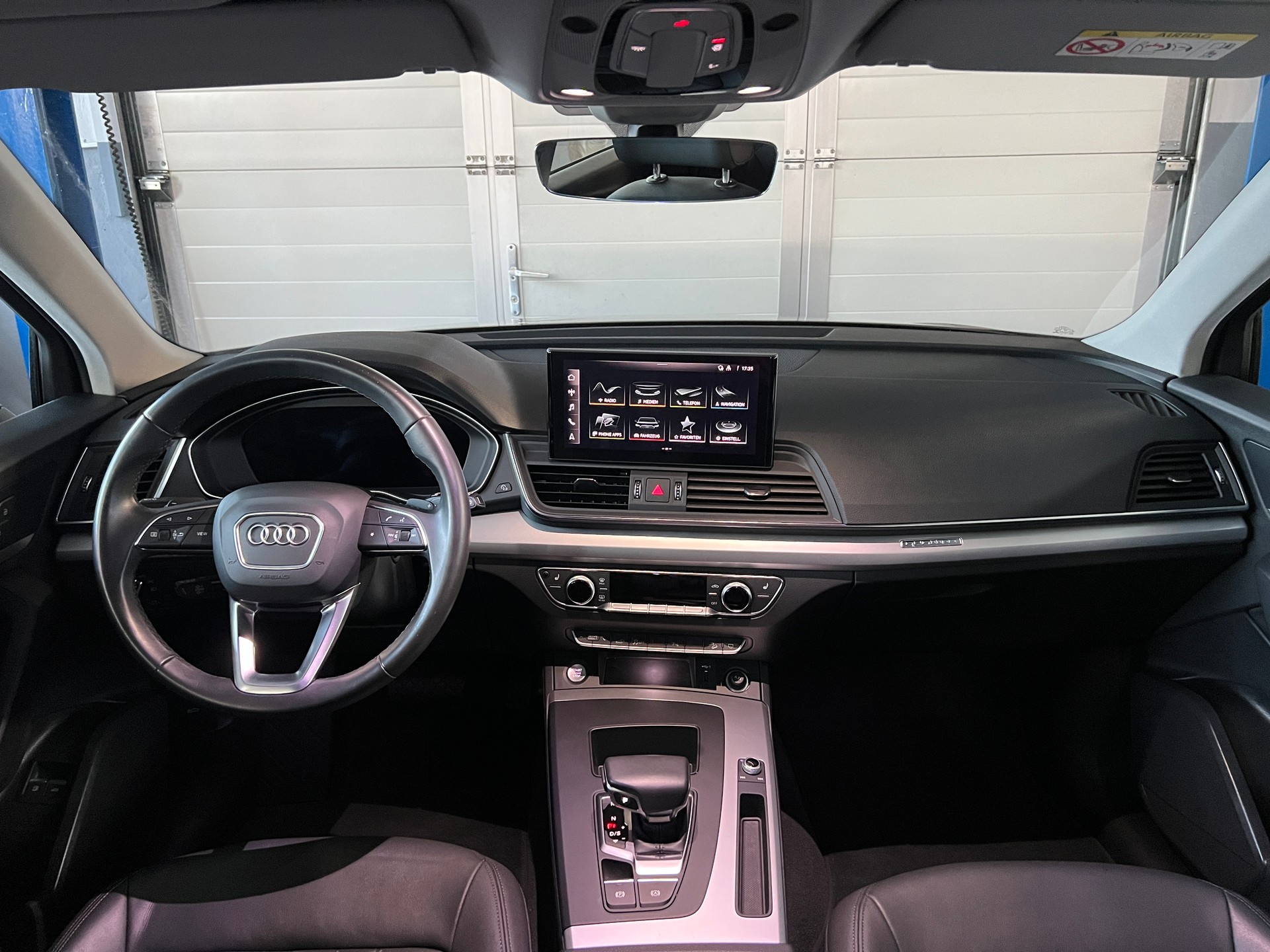 AUDI Q5 50 TFSI e PHEV quattro S-tronic-image-8
