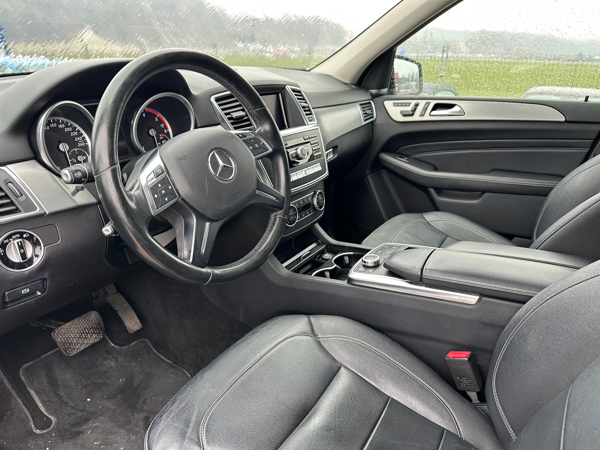 MERCEDES-BENZ ML 350 BlueTEC Executive 4Matic 7G-Tronic-image-9