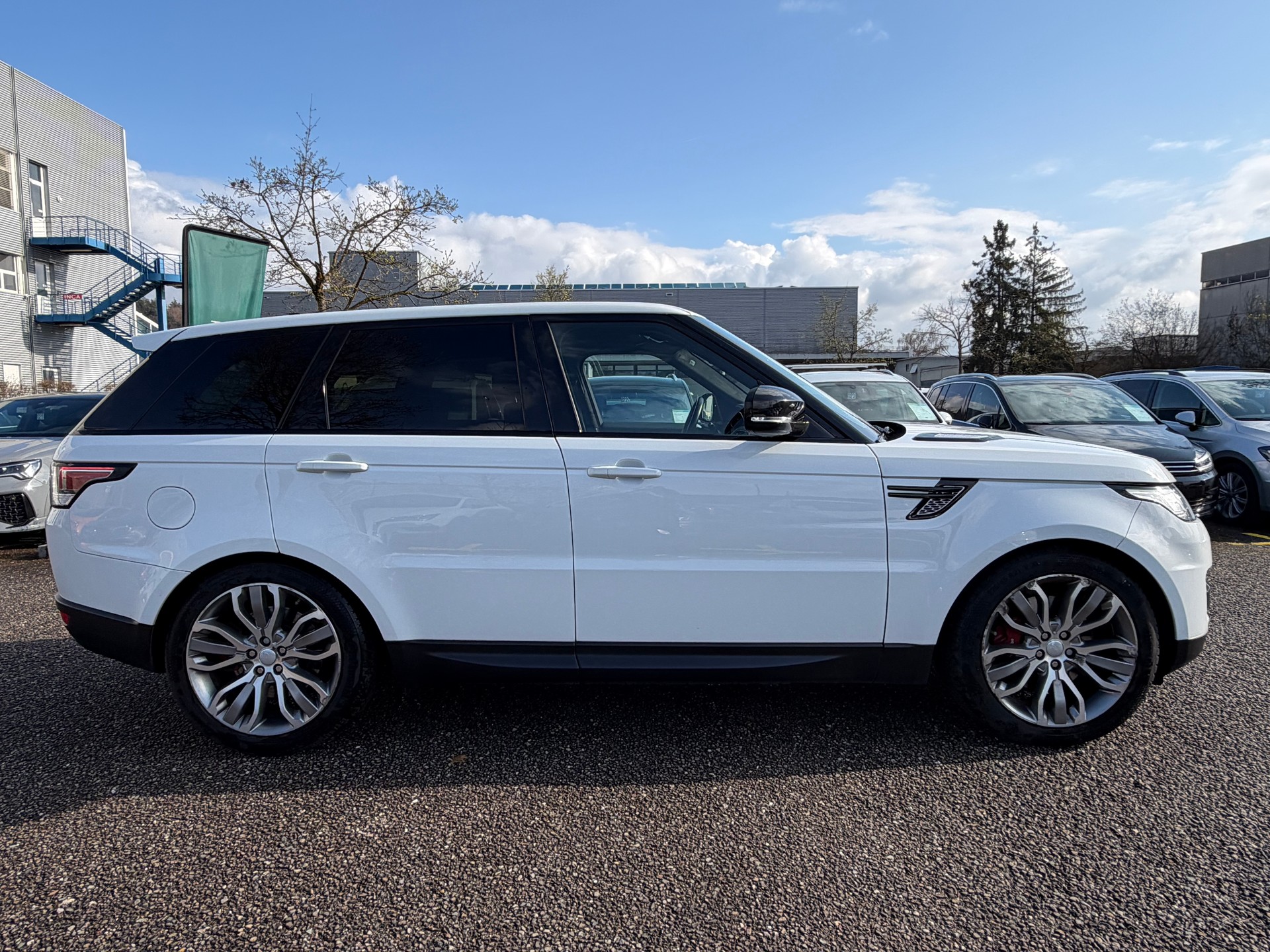 LAND ROVER Range Rover Sport 4.4 SDV8 HSE Automatic-image-3