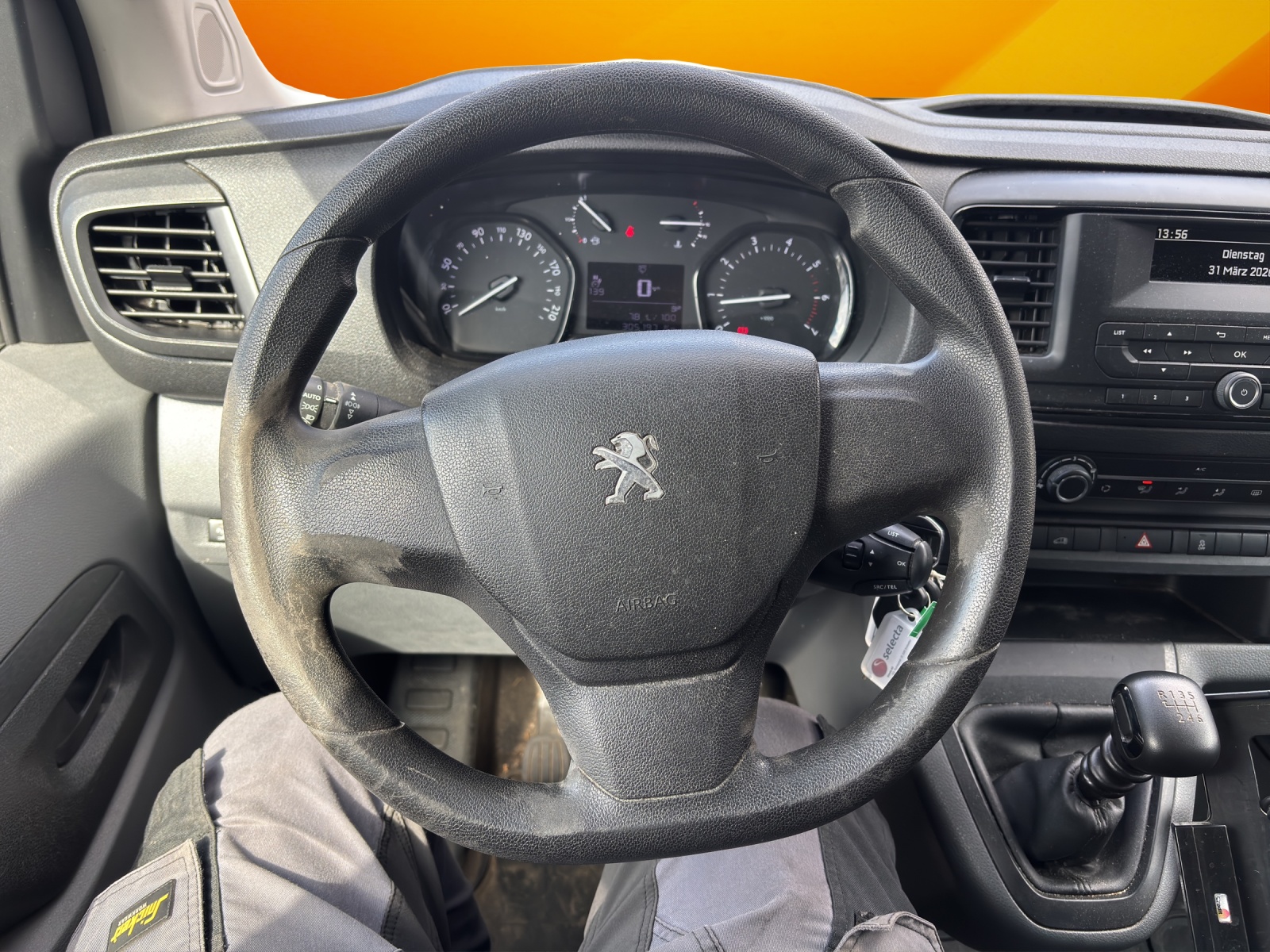 PEUGEOT Expert 2.0 BlueHDi 120 Active Standard-image-9