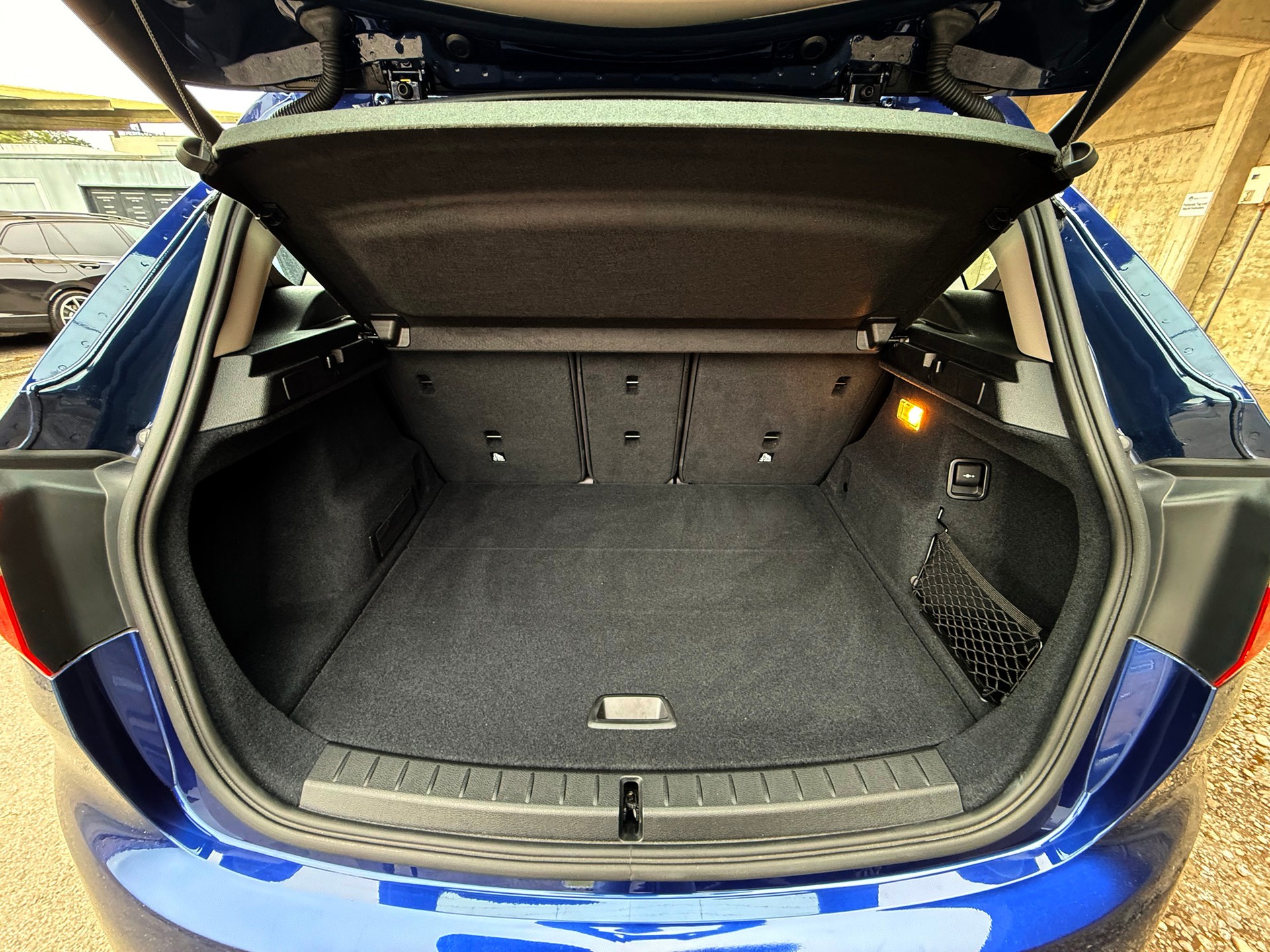 BMW 220i Active Tourer DKG-Automat Sport Line-image-10