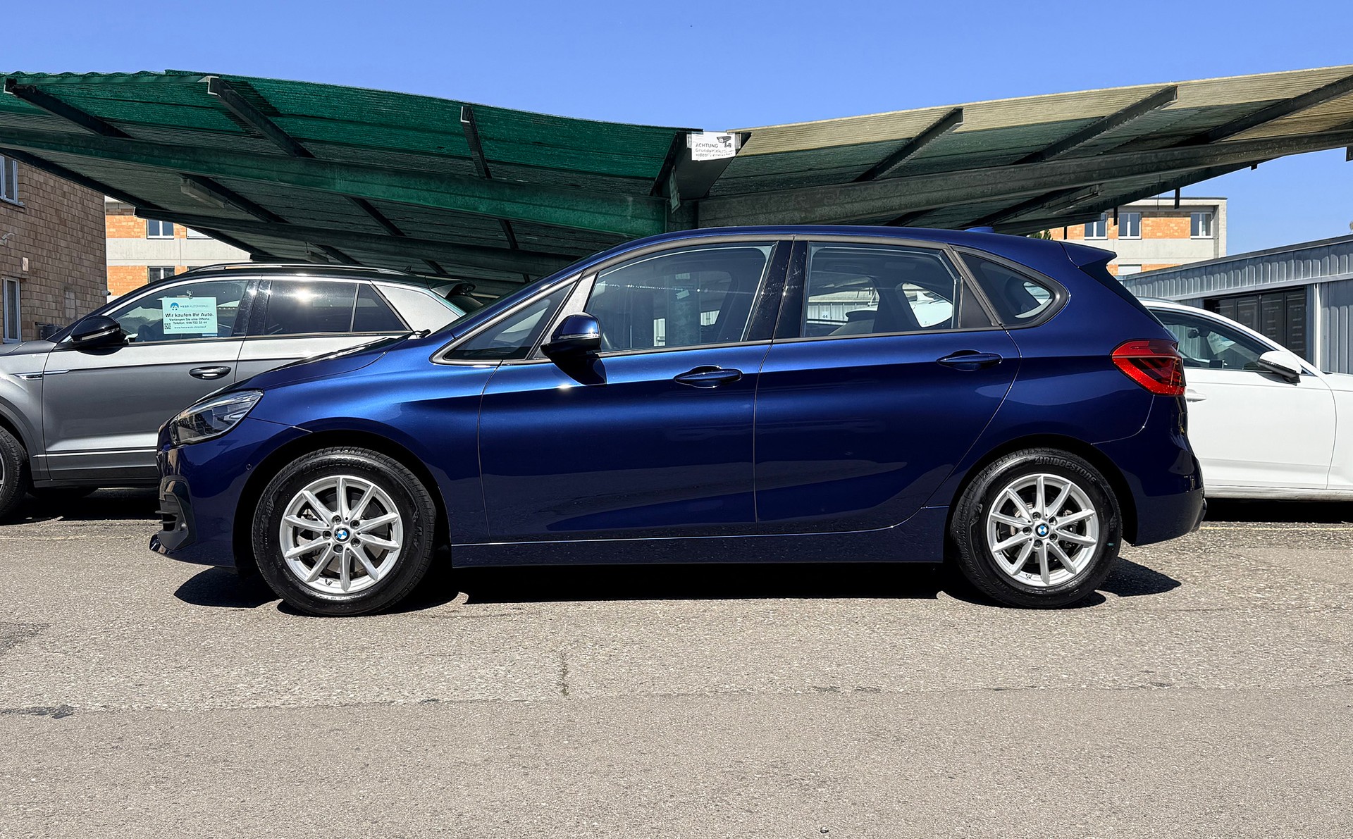 BMW 220i Active Tourer DKG-Automat Sport Line-showroom-element-2