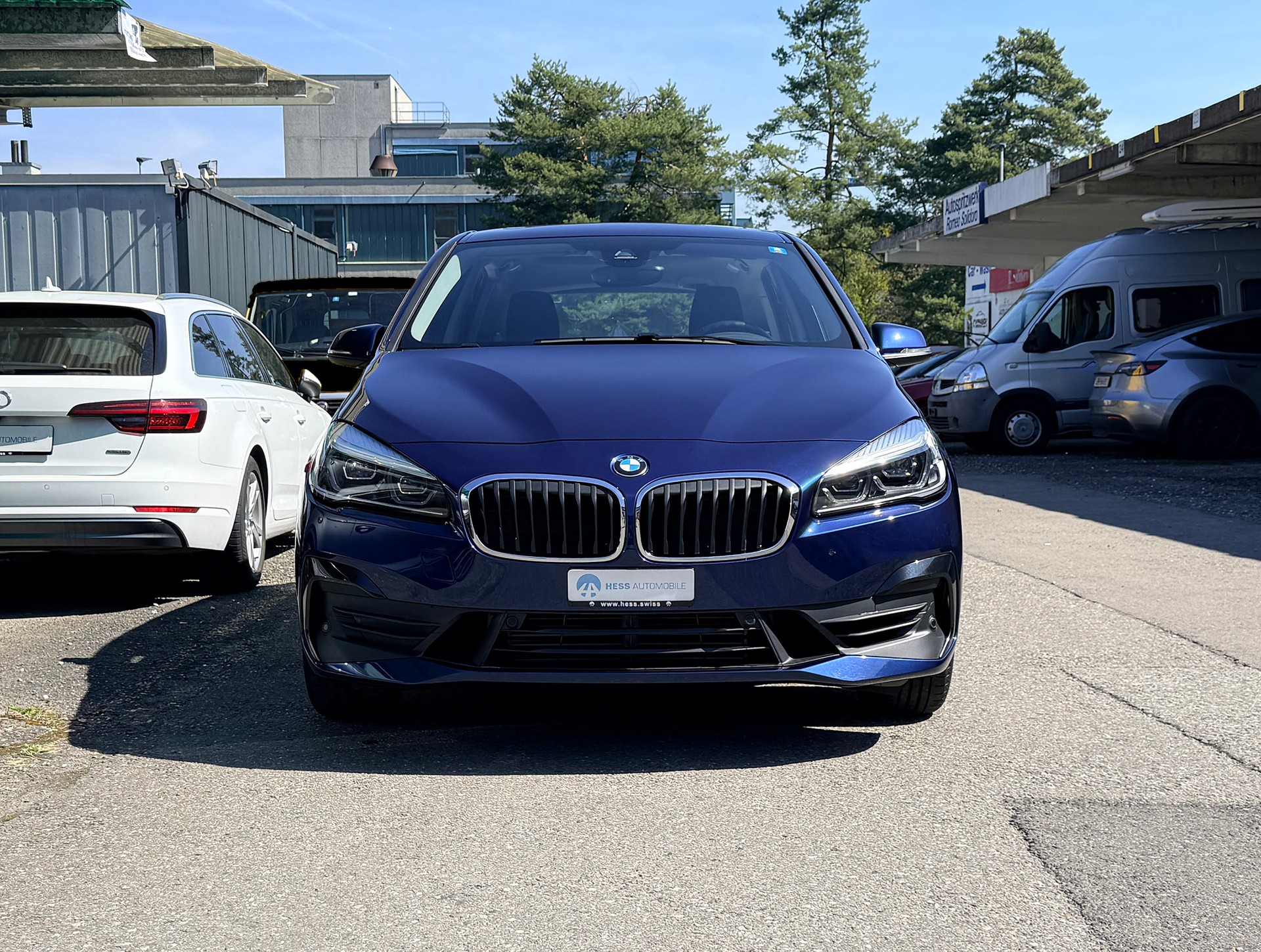 BMW 220i Active Tourer DKG-Automat Sport Line-showroom-element-1