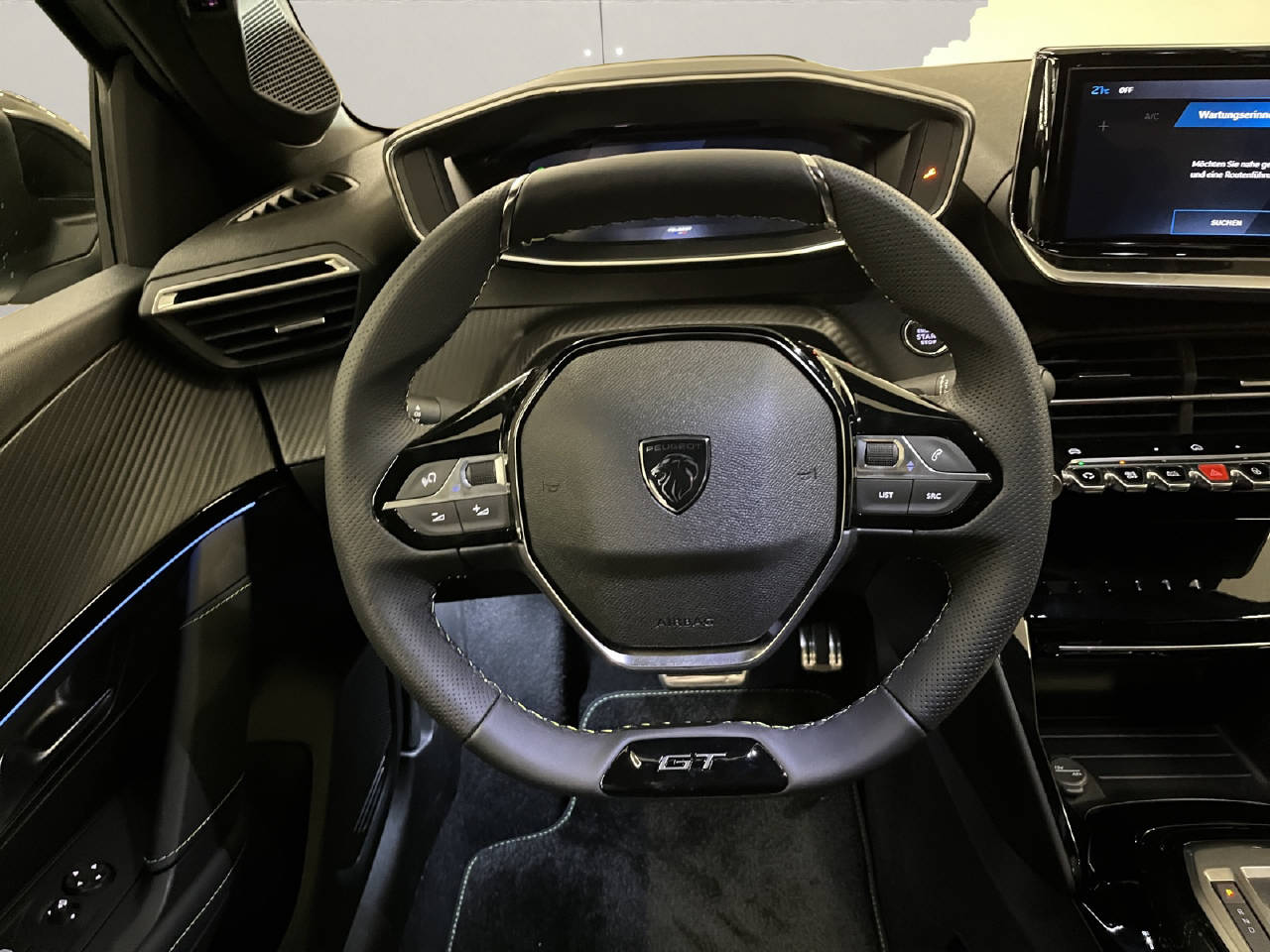 PEUGEOT 208 1.2 Hybrid 145 GT-image-7