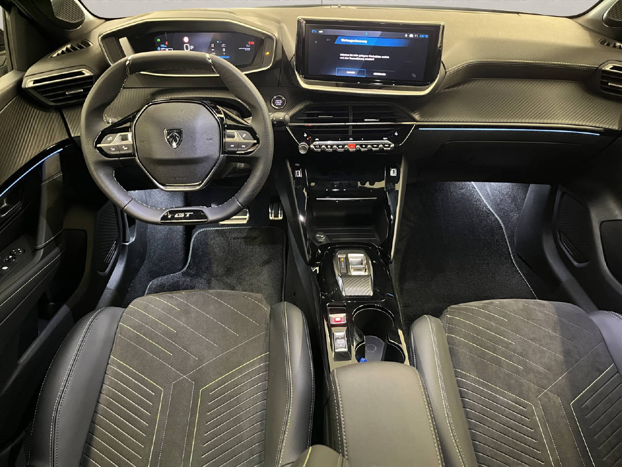 PEUGEOT 208 1.2 Hybrid 145 GT-image-6