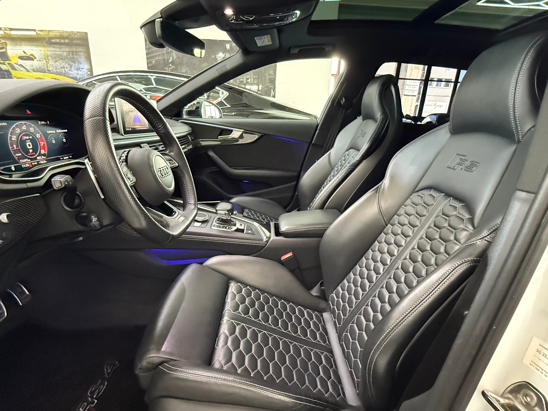 AUDI RS4 Avant 2.9 TFSI quattro tiptronic-image-13