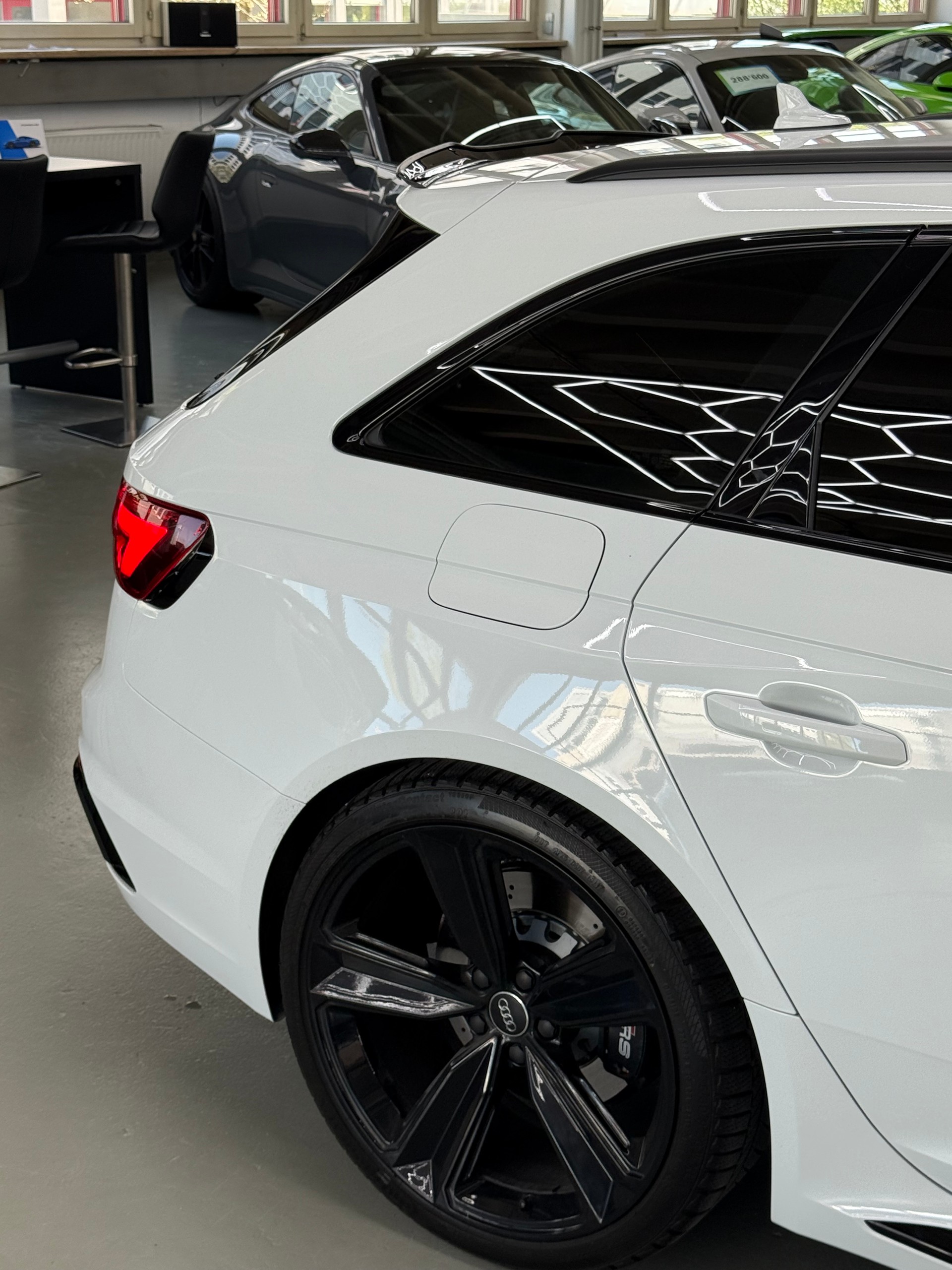 AUDI RS4 Avant 2.9 TFSI quattro tiptronic-image-8