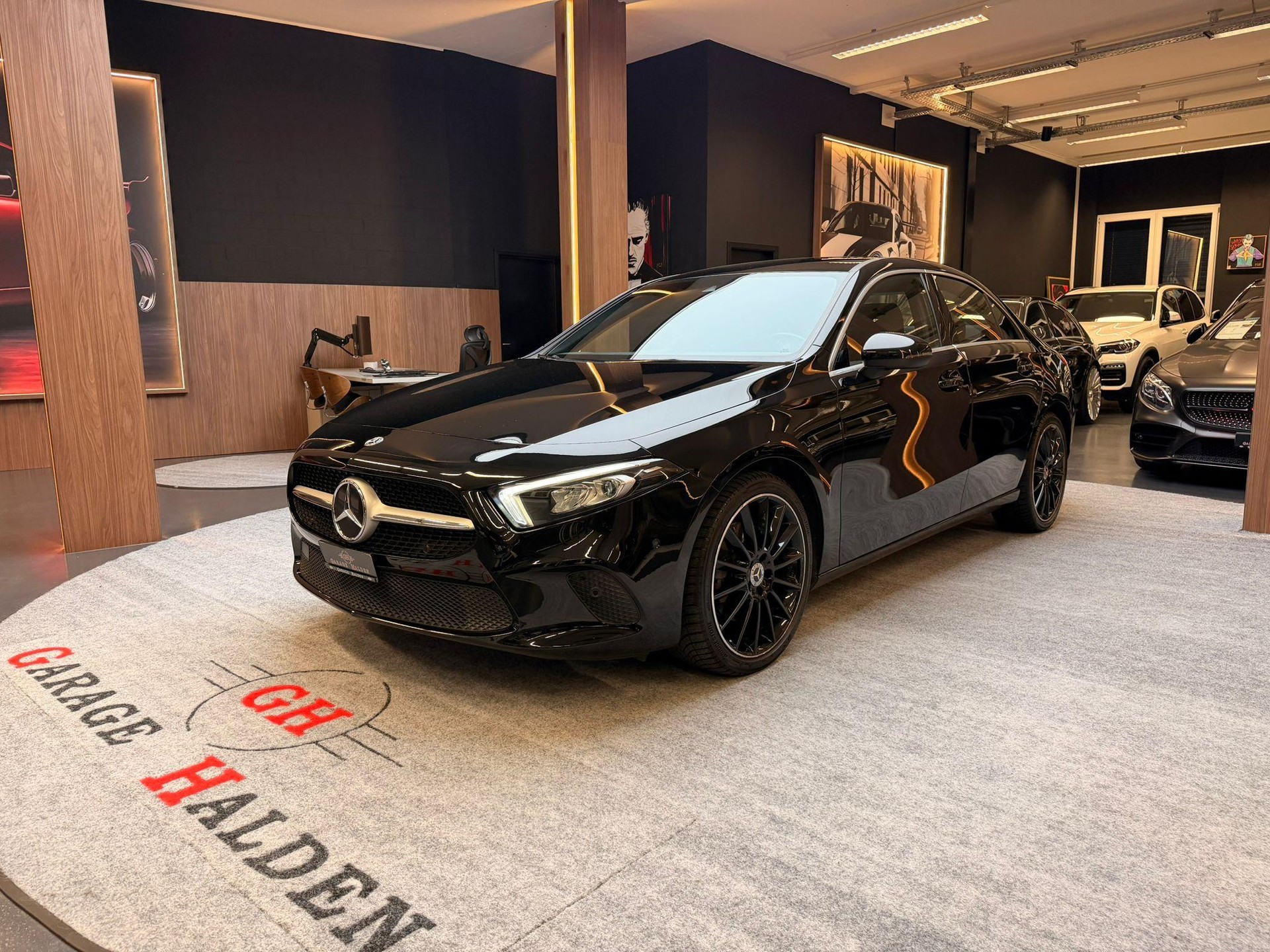 MERCEDES-BENZ A 220 Progressive Limousine-image-3