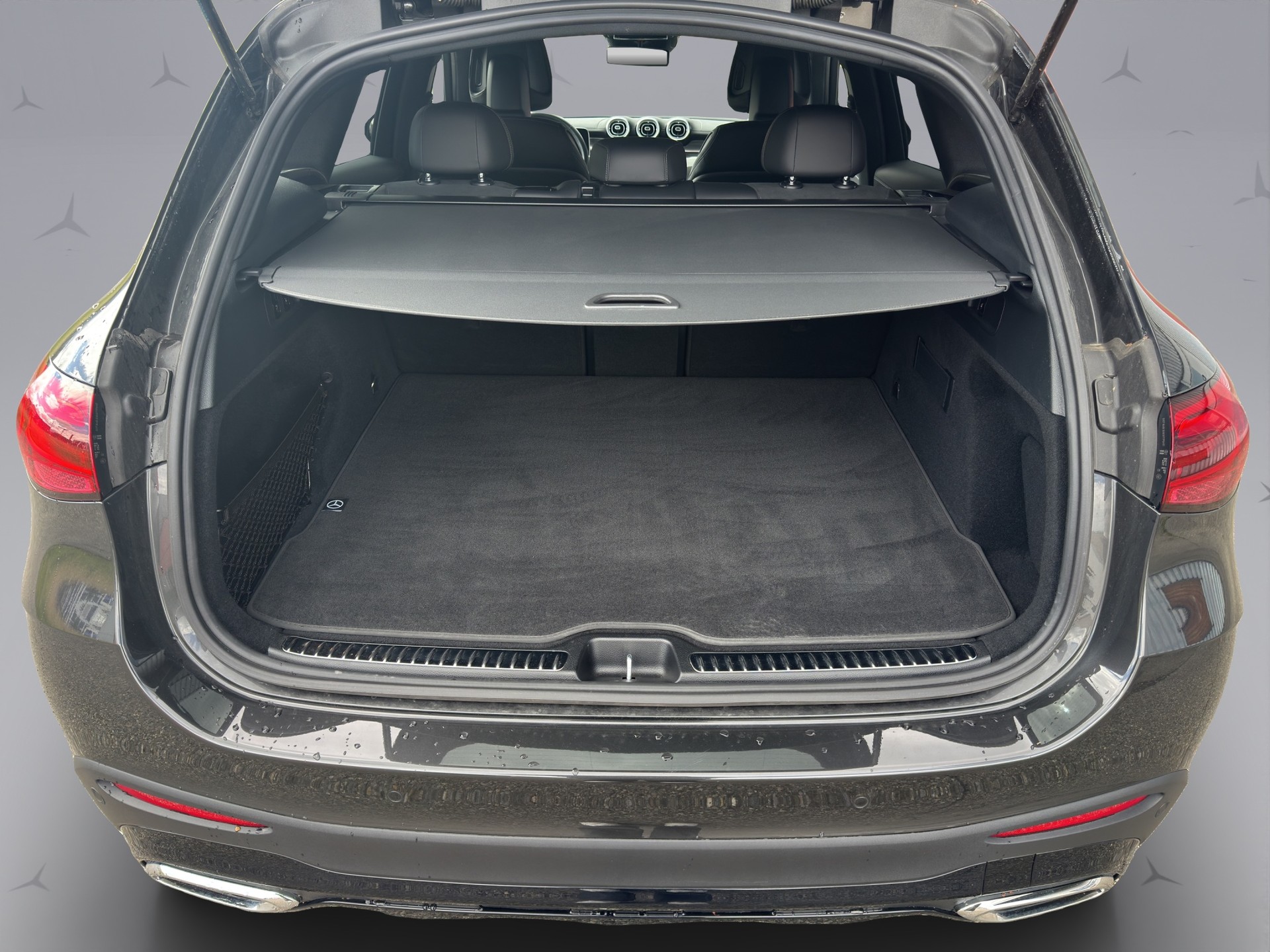 MERCEDES-BENZ GLC 300 AMG Line 4matic-image-16