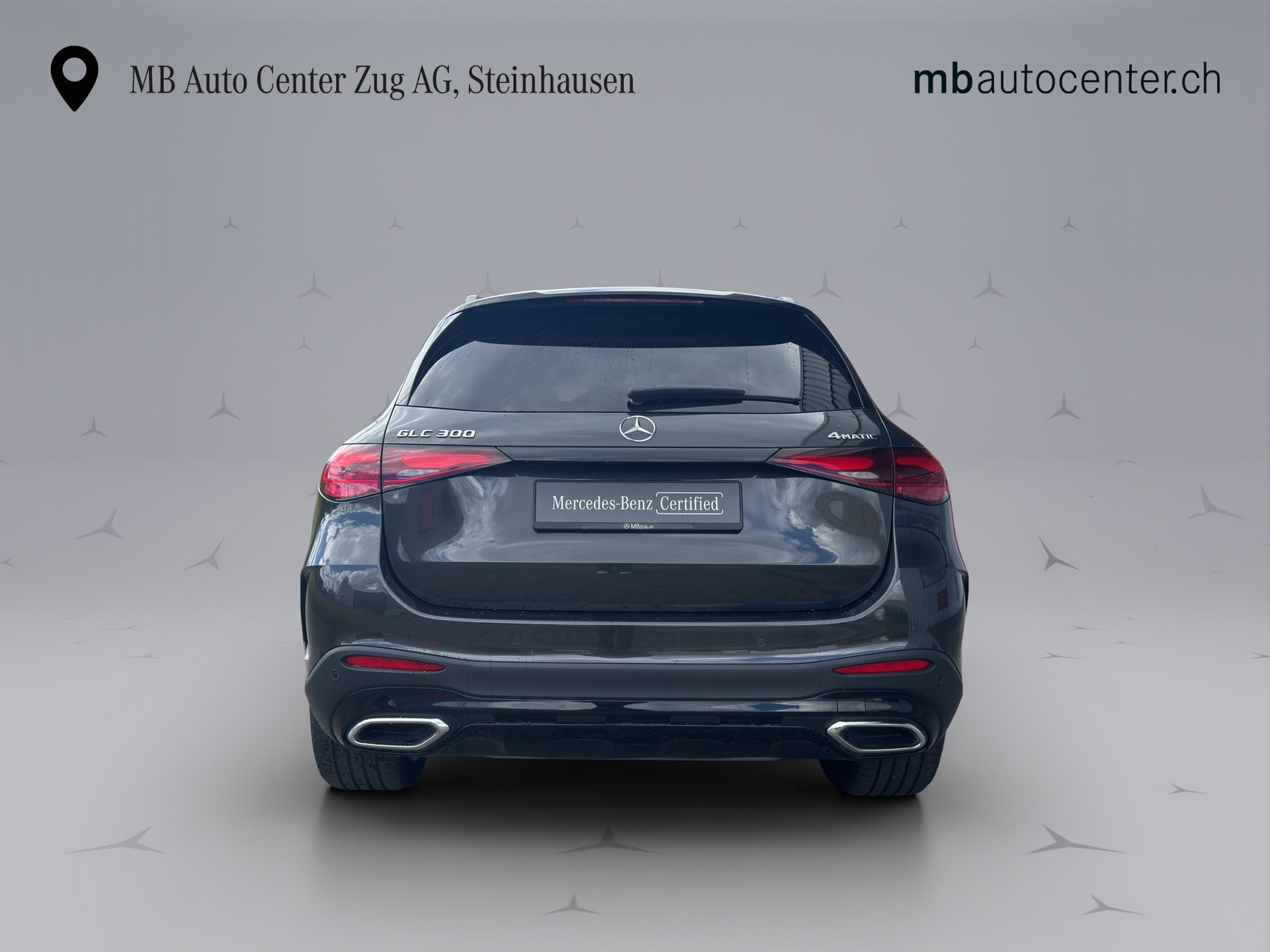 MERCEDES-BENZ GLC 300 AMG Line 4matic-image-4