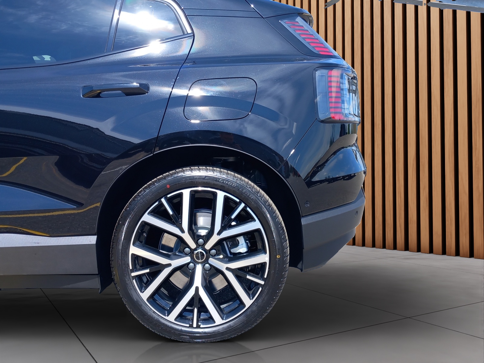 VOLVO EX30 E60 Twin Ultra Performance AWD-image-9