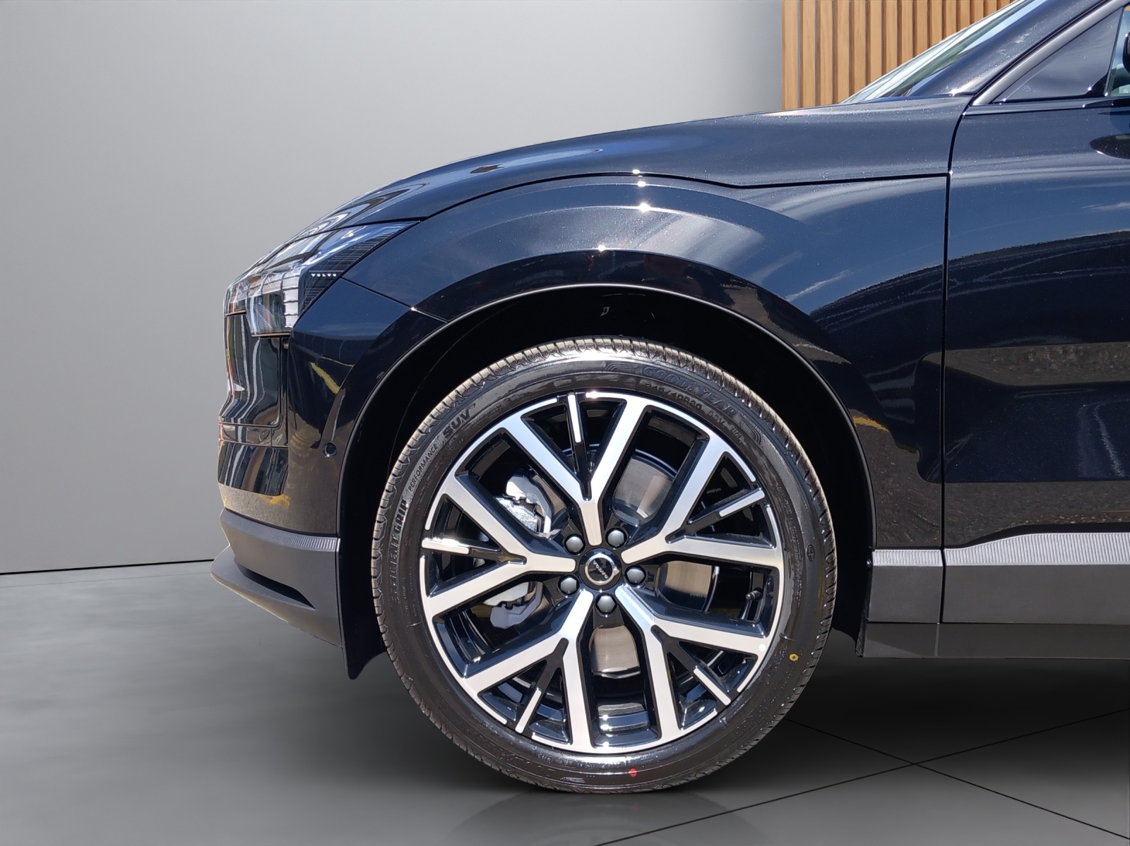 VOLVO EX30 E60 Twin Ultra Performance AWD-image-8