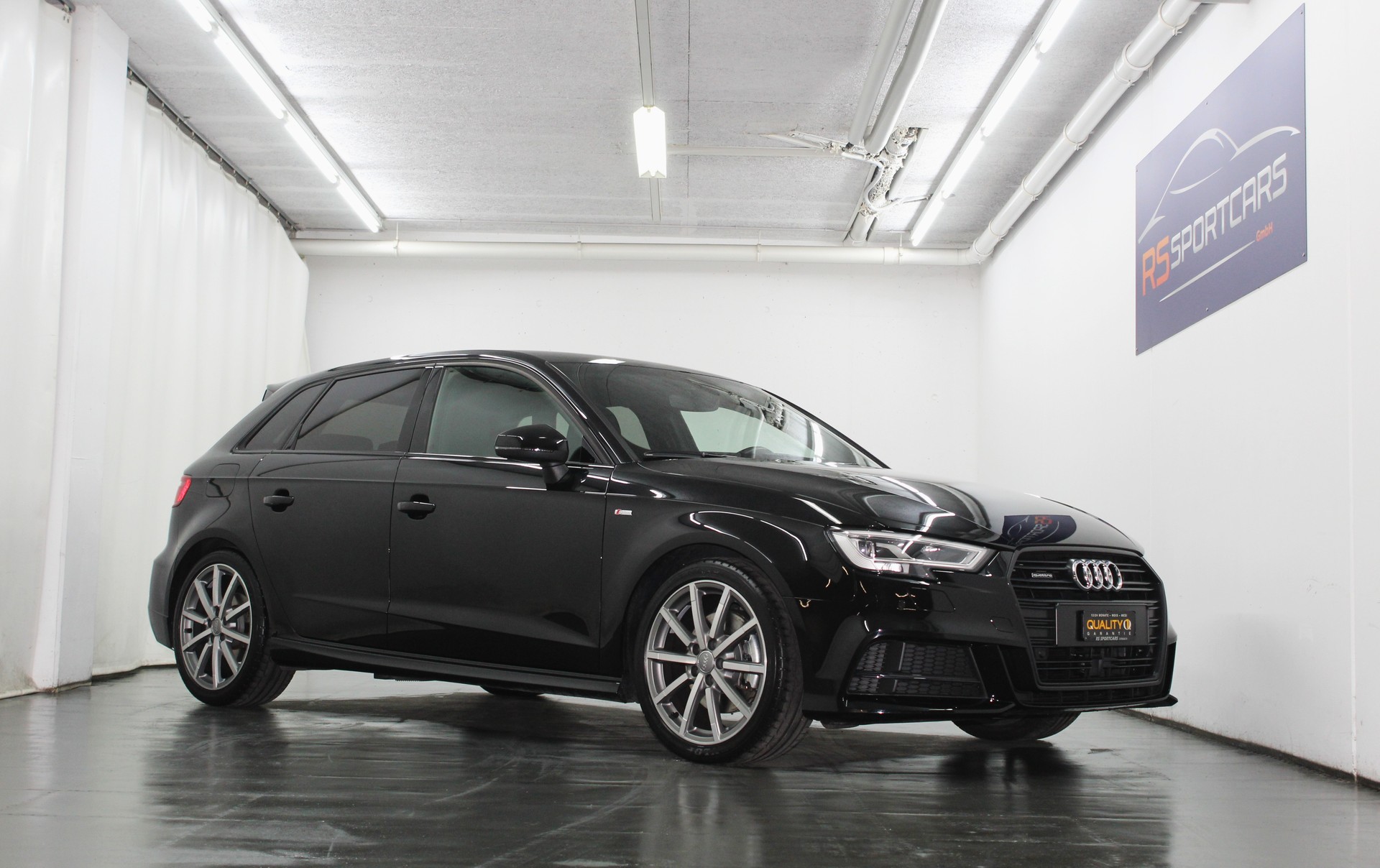 AUDI A3 Sportback 40 TFSI Sport quattro S-tronic S line Sportpaket / CH-Fahrzeug-image-0